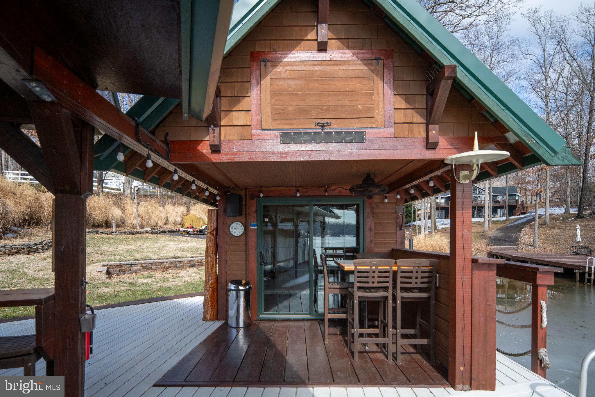 5409 WYNDEMERE CIRCLE