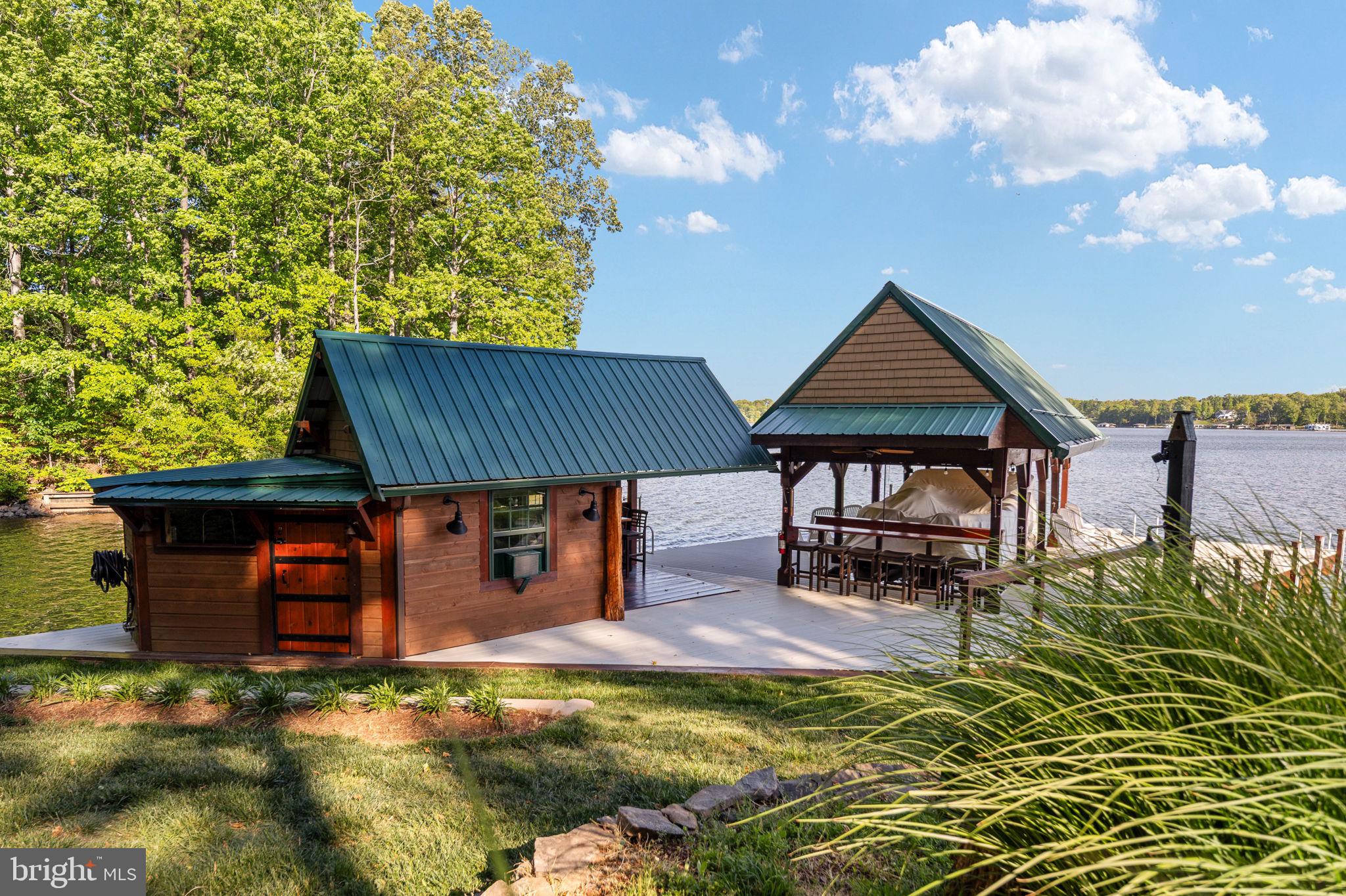 5409 WYNDEMERE CIRCLE