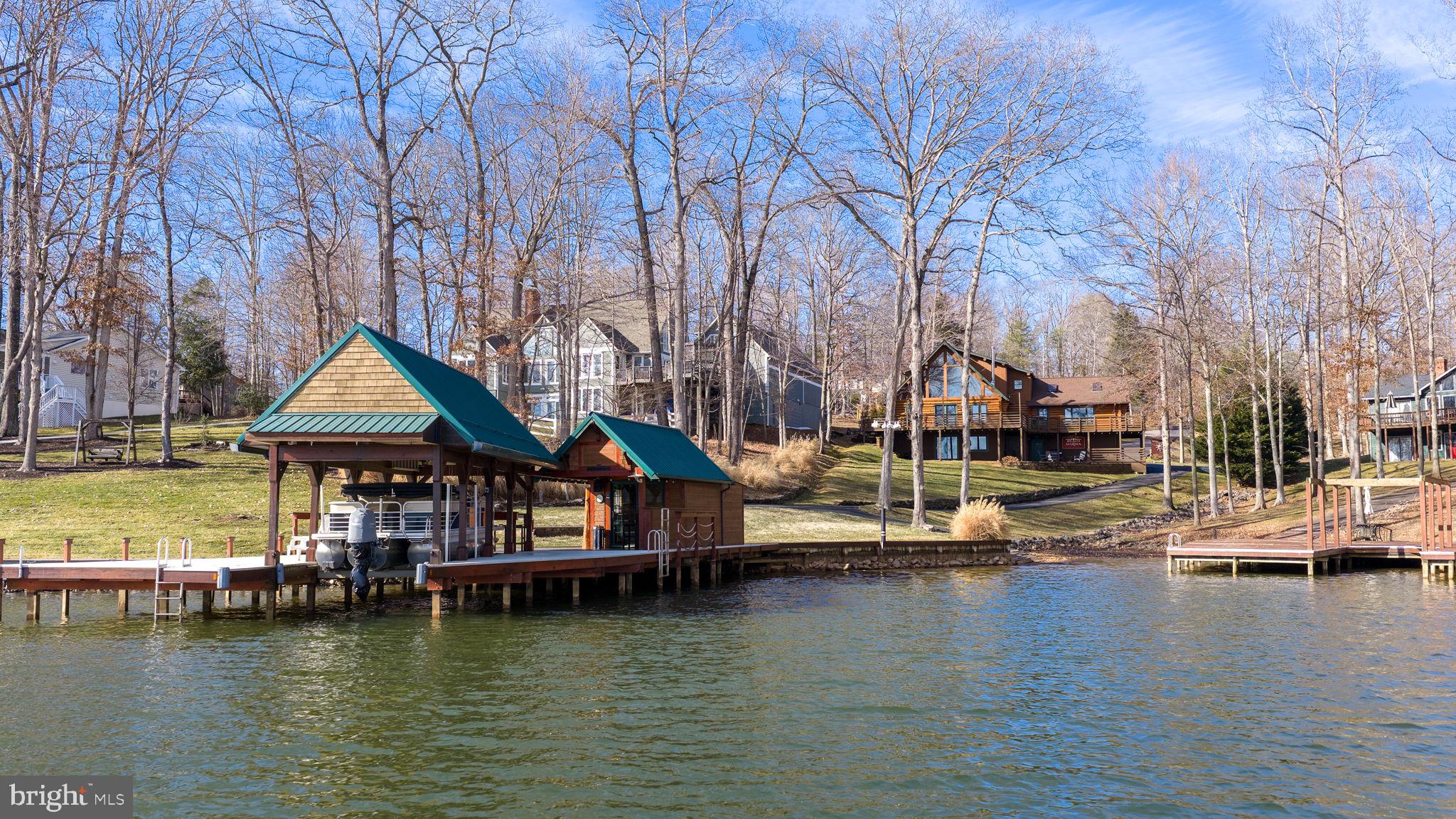 5409 WYNDEMERE CIRCLE