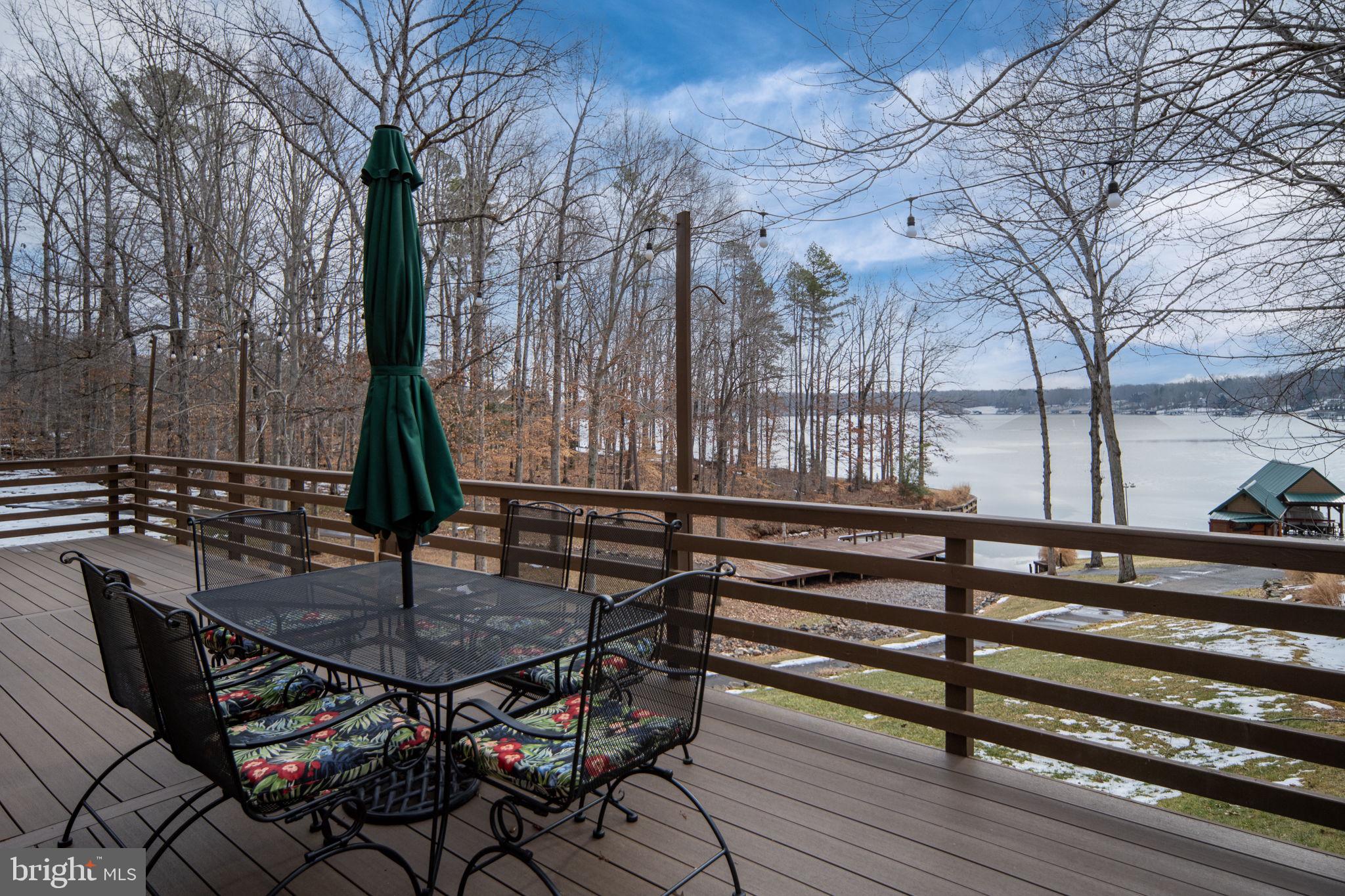 5409 WYNDEMERE CIRCLE