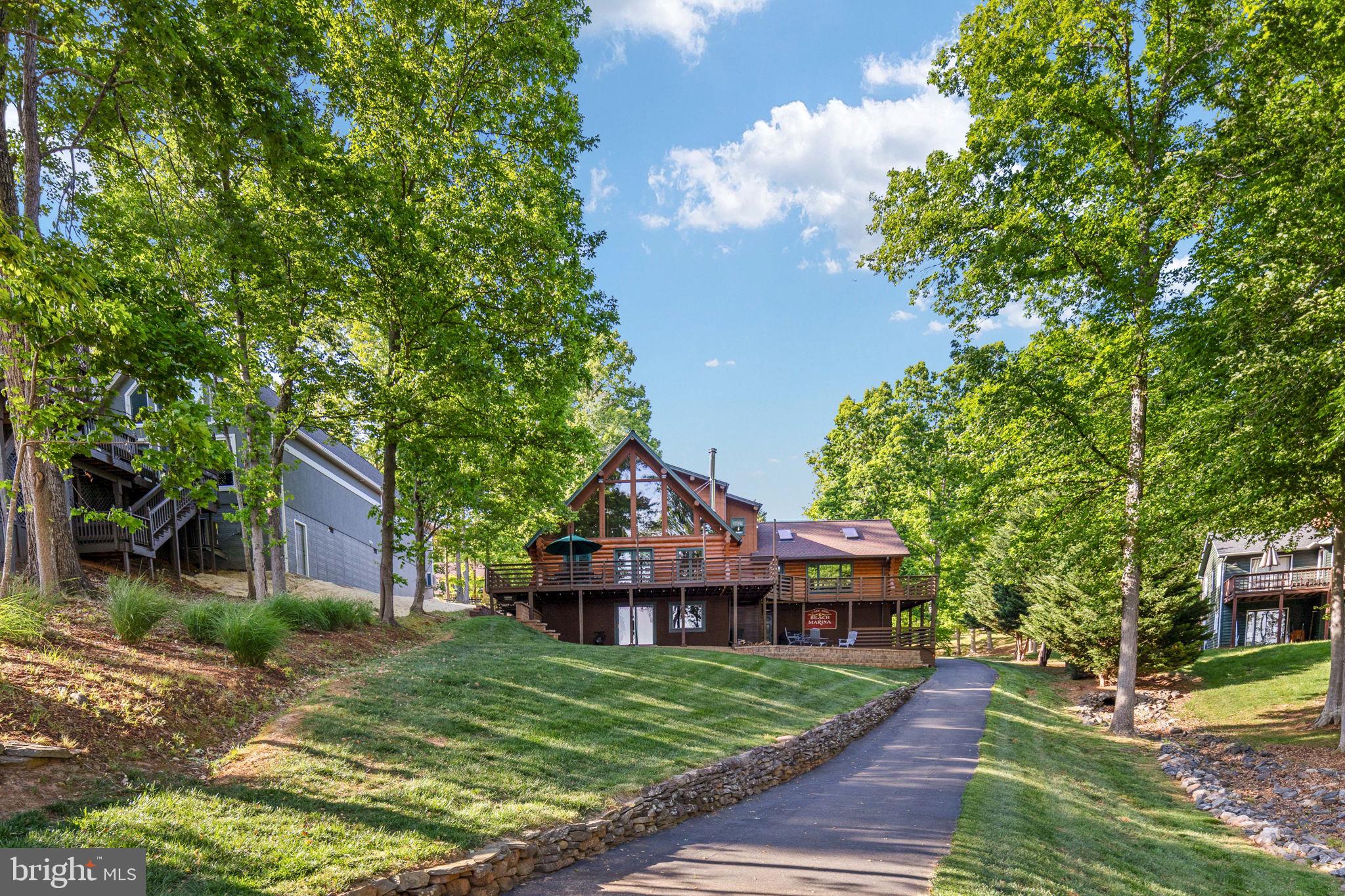 5409 WYNDEMERE CIRCLE