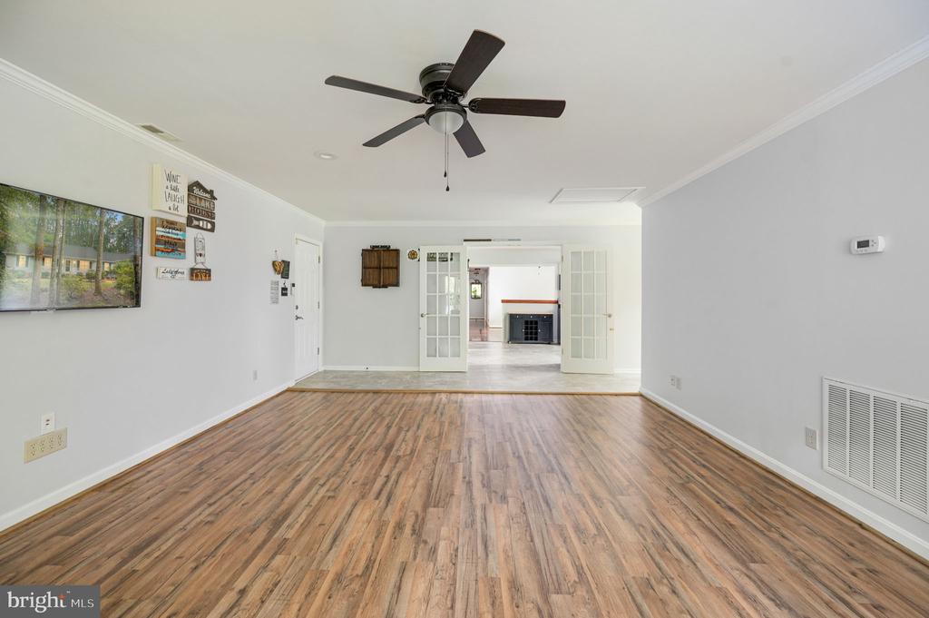 3329 VIOLA WAY