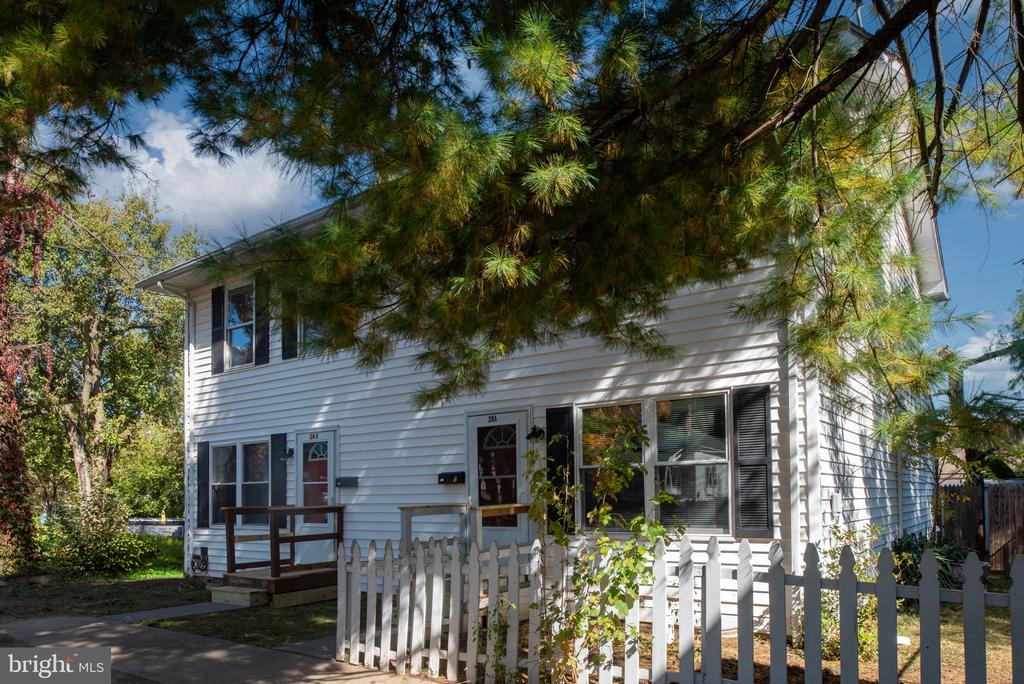 26 JACKSON AVENUE A