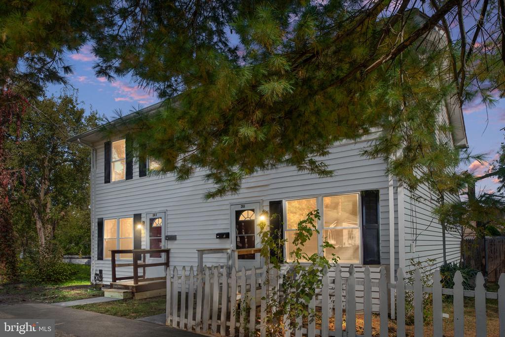 26 JACKSON AVENUE A