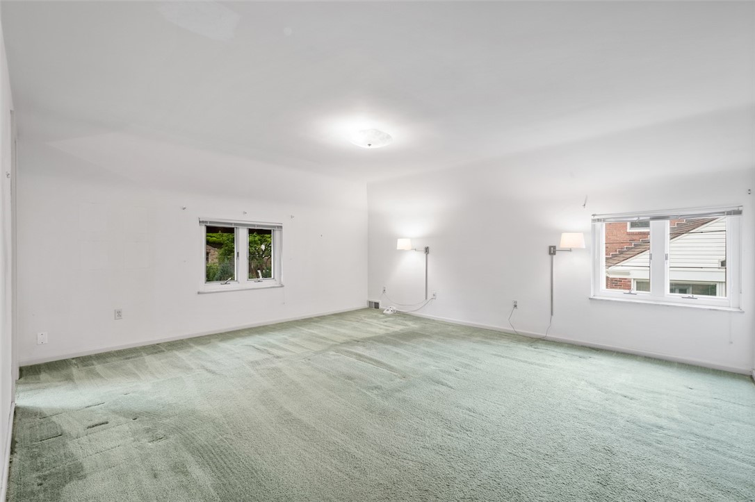 804 WHITE OAK CIRCLE