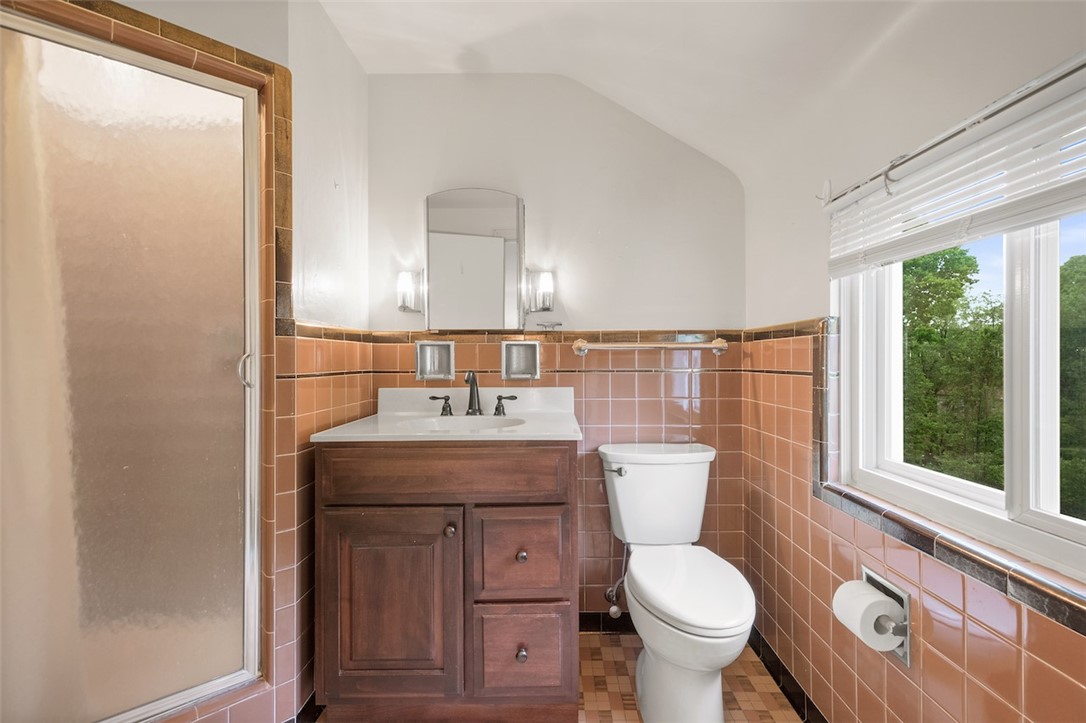 804 WHITE OAK CIRCLE