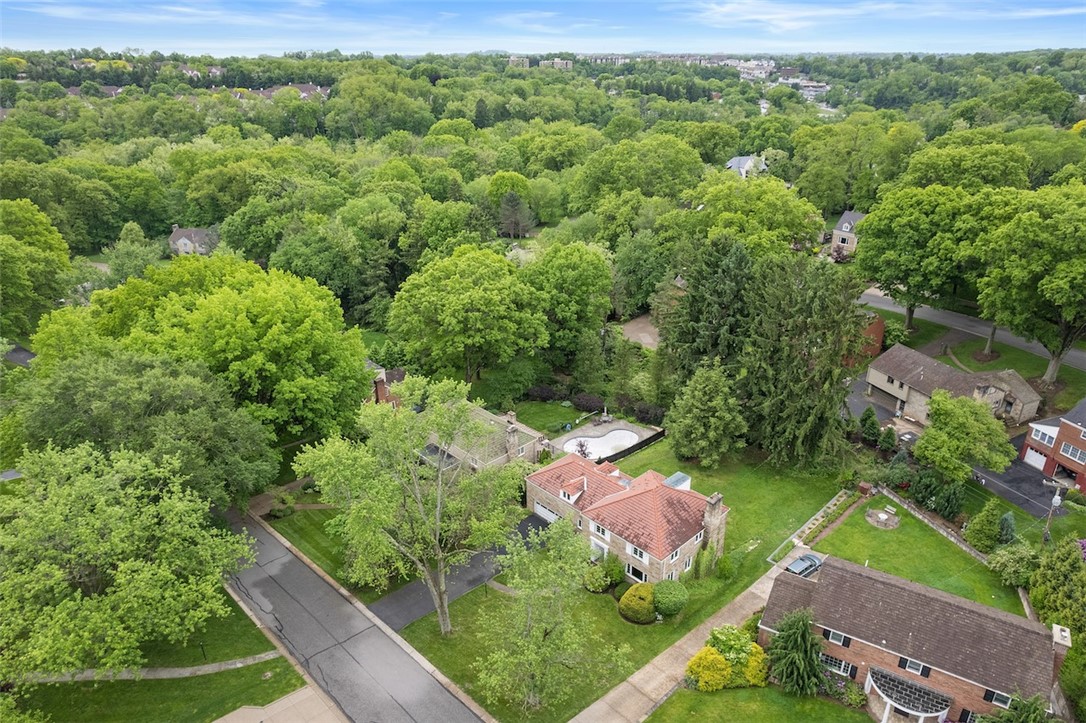 804 WHITE OAK CIRCLE