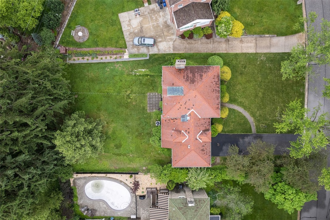 804 WHITE OAK CIRCLE