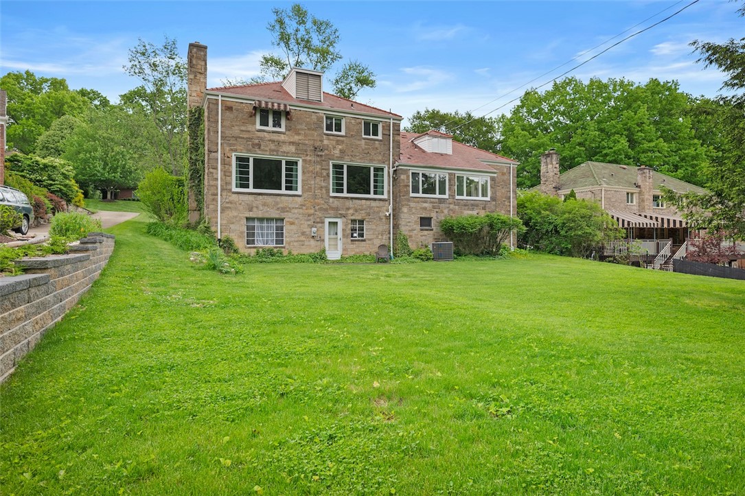 804 WHITE OAK CIRCLE