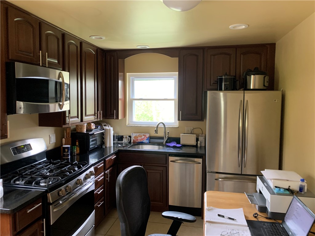 1058 Greenlawn Dr