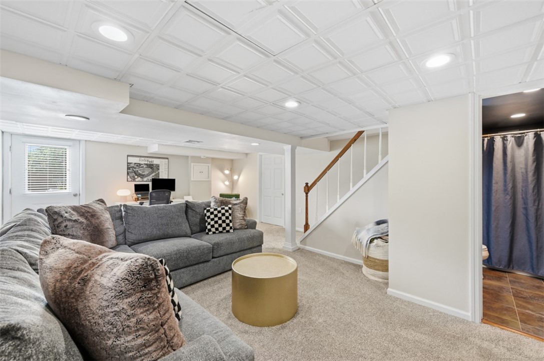 2228 Superior St.