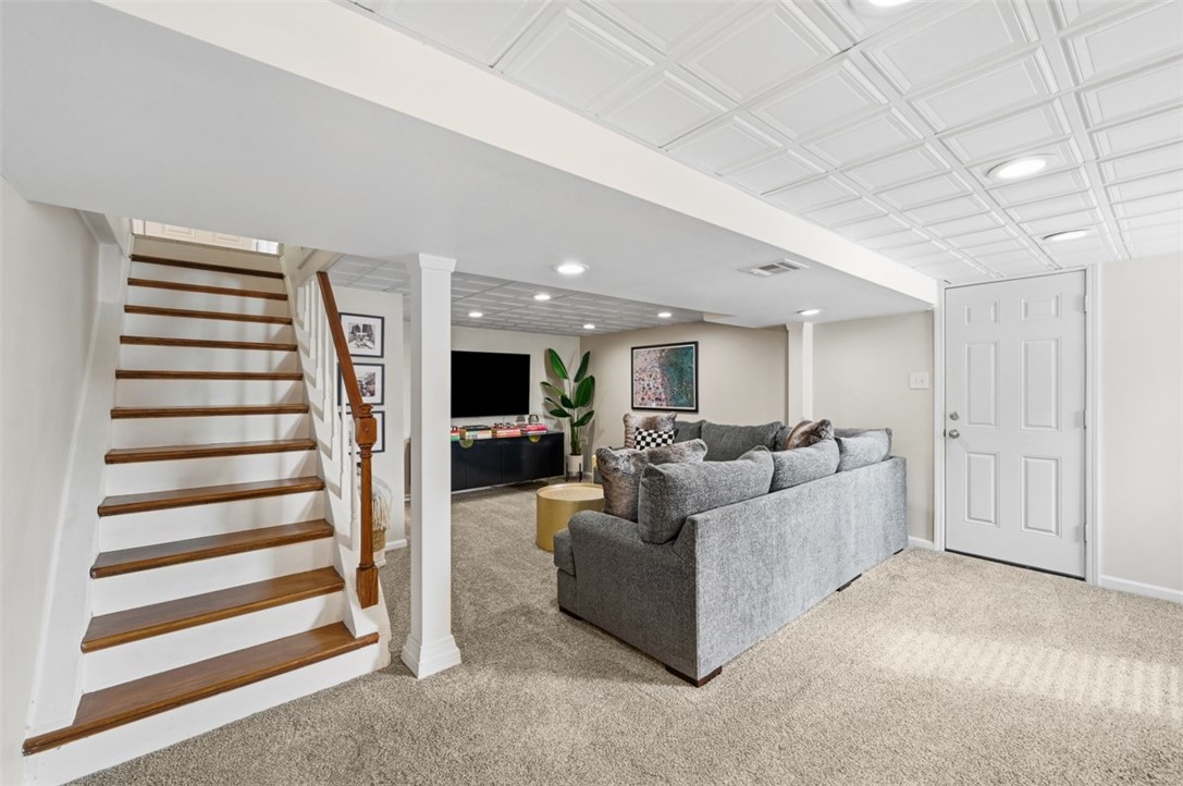 2228 Superior St.