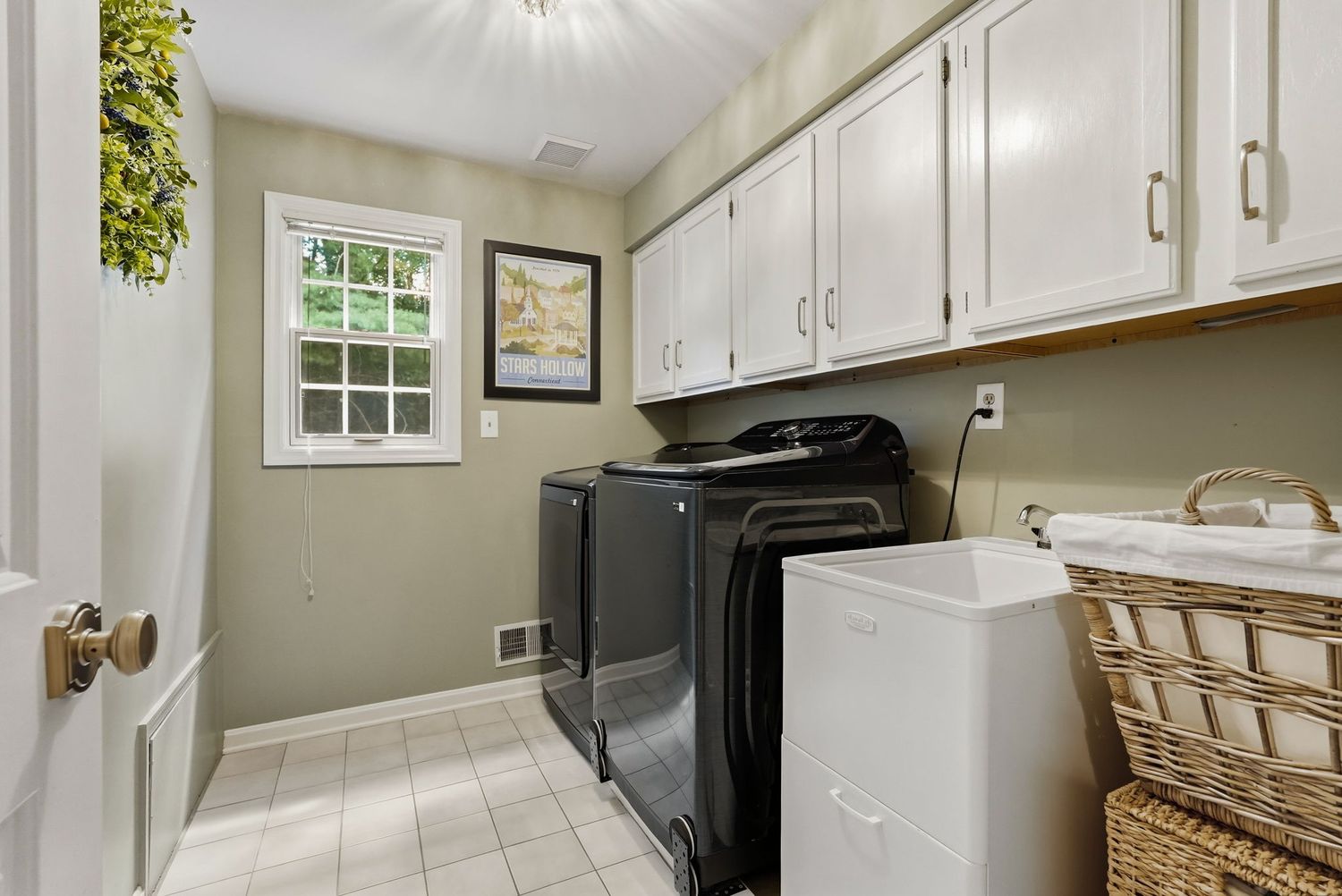 514 Hollydale DRIVE