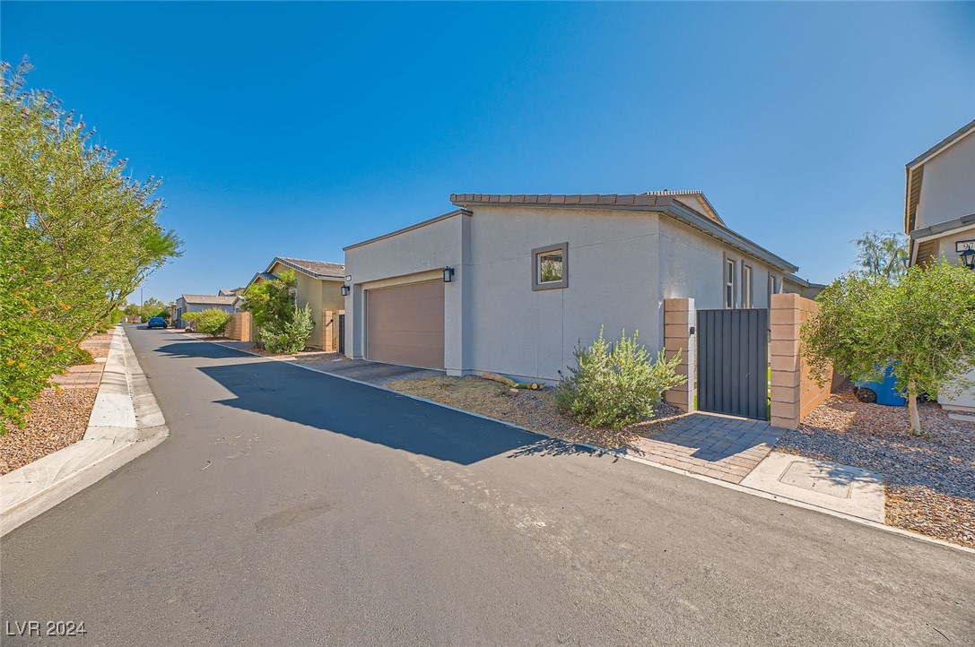 980 East Sunset Road