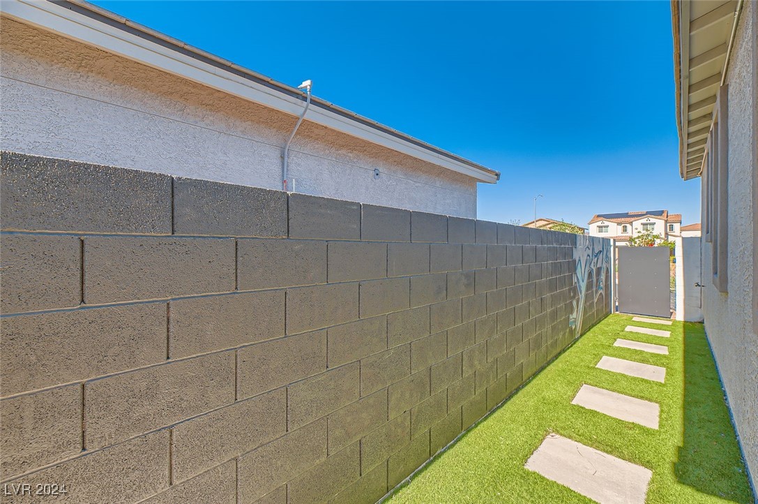 980 East Sunset Road