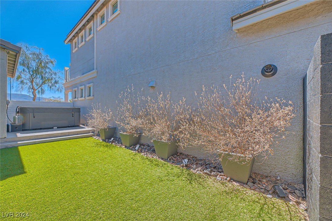 980 East Sunset Road