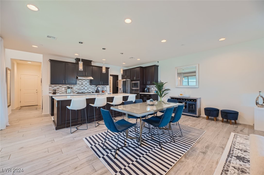 980 East Sunset Road