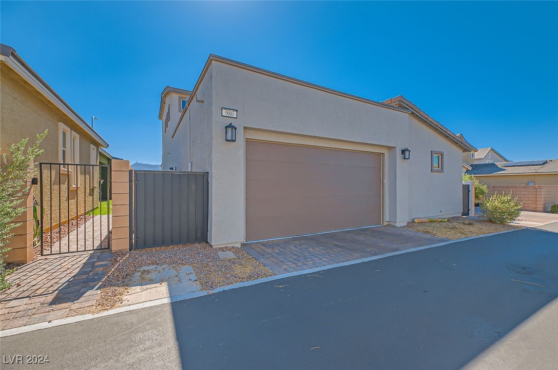 980 East Sunset Road