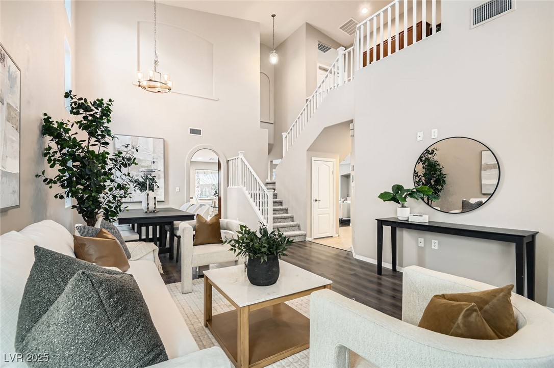 445 Colorful Rain Avenue