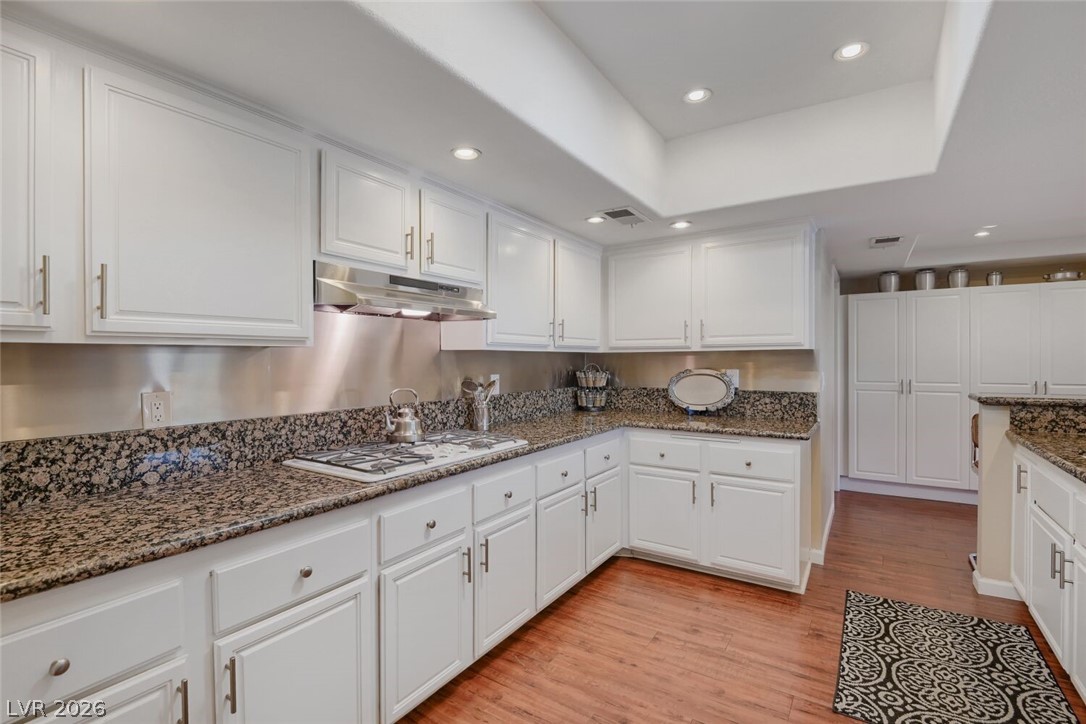 3102 La Mancha Way
