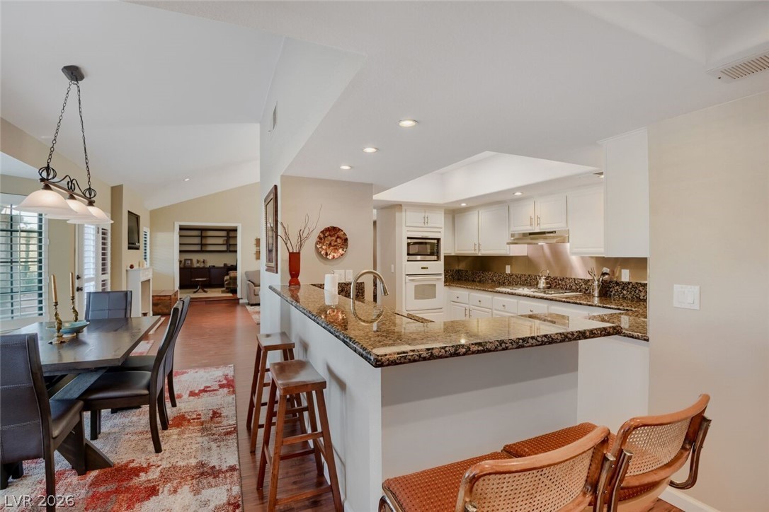 3102 La Mancha Way