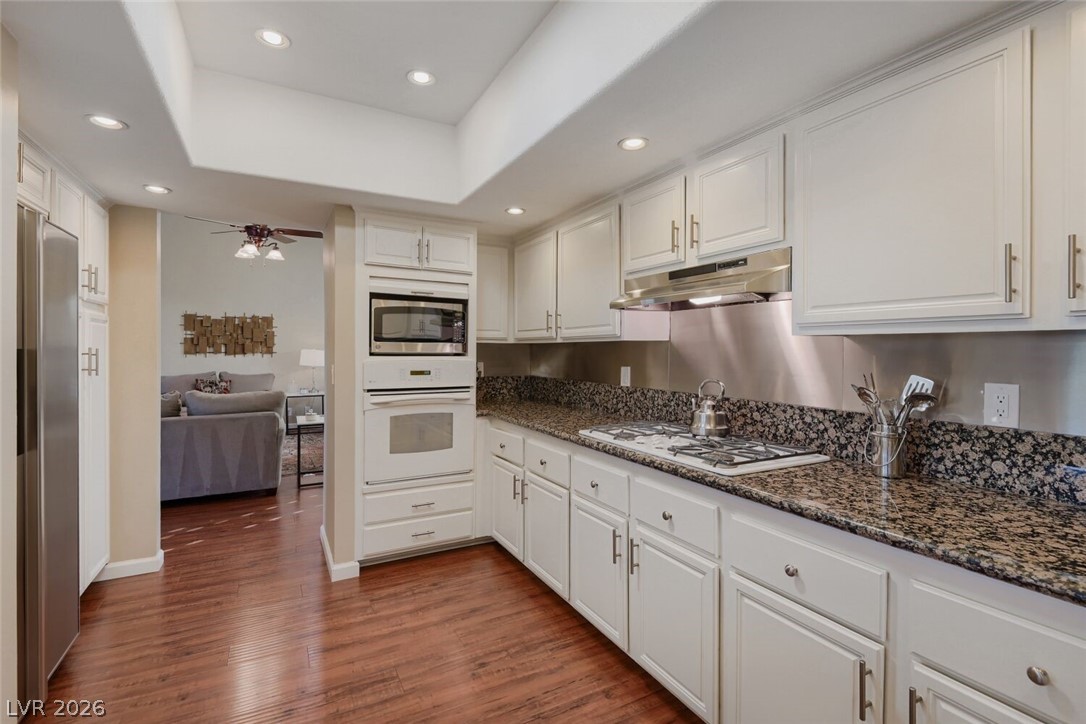 3102 La Mancha Way