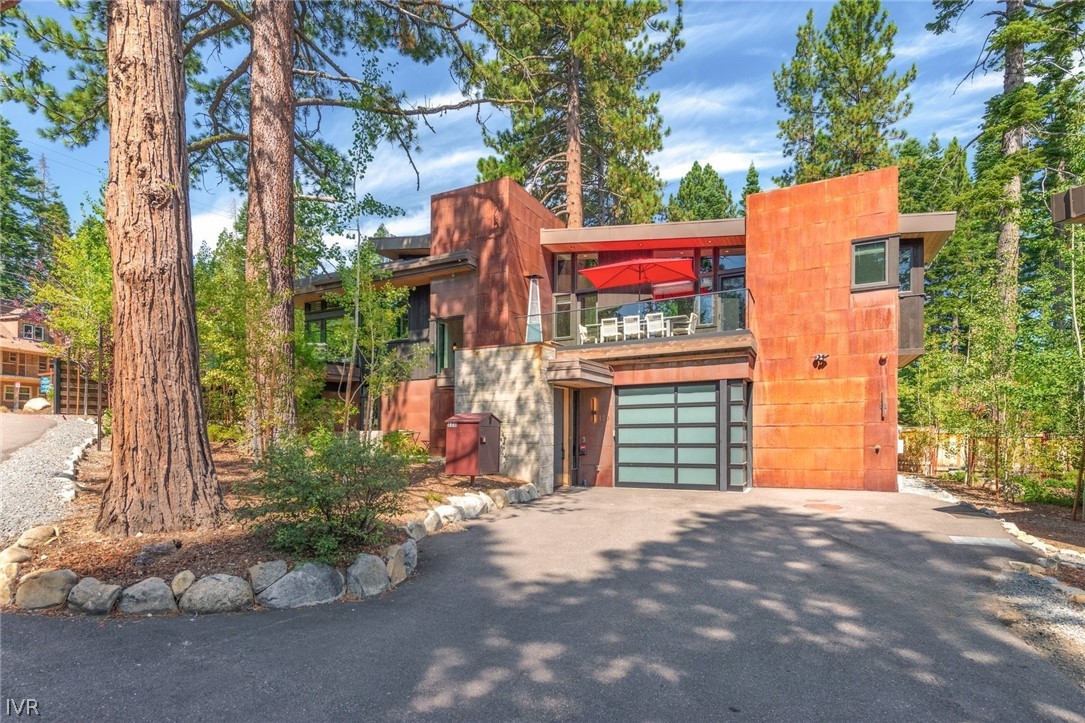 120 Old Cedars Place