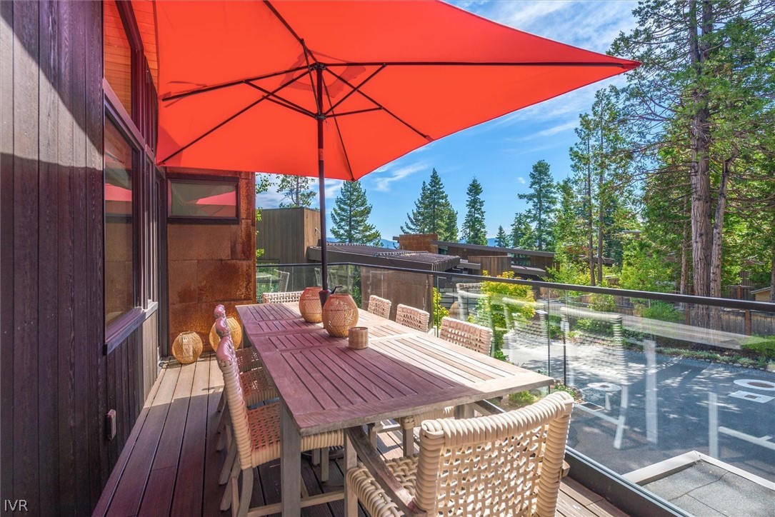 120 Old Cedars Place