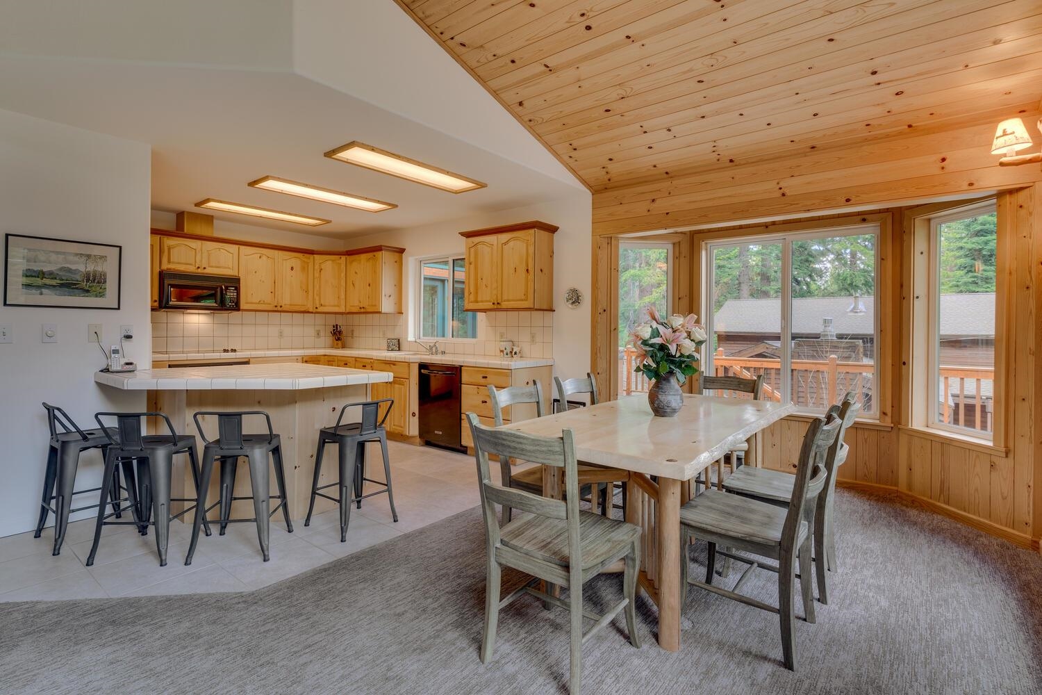 634 Agate Road