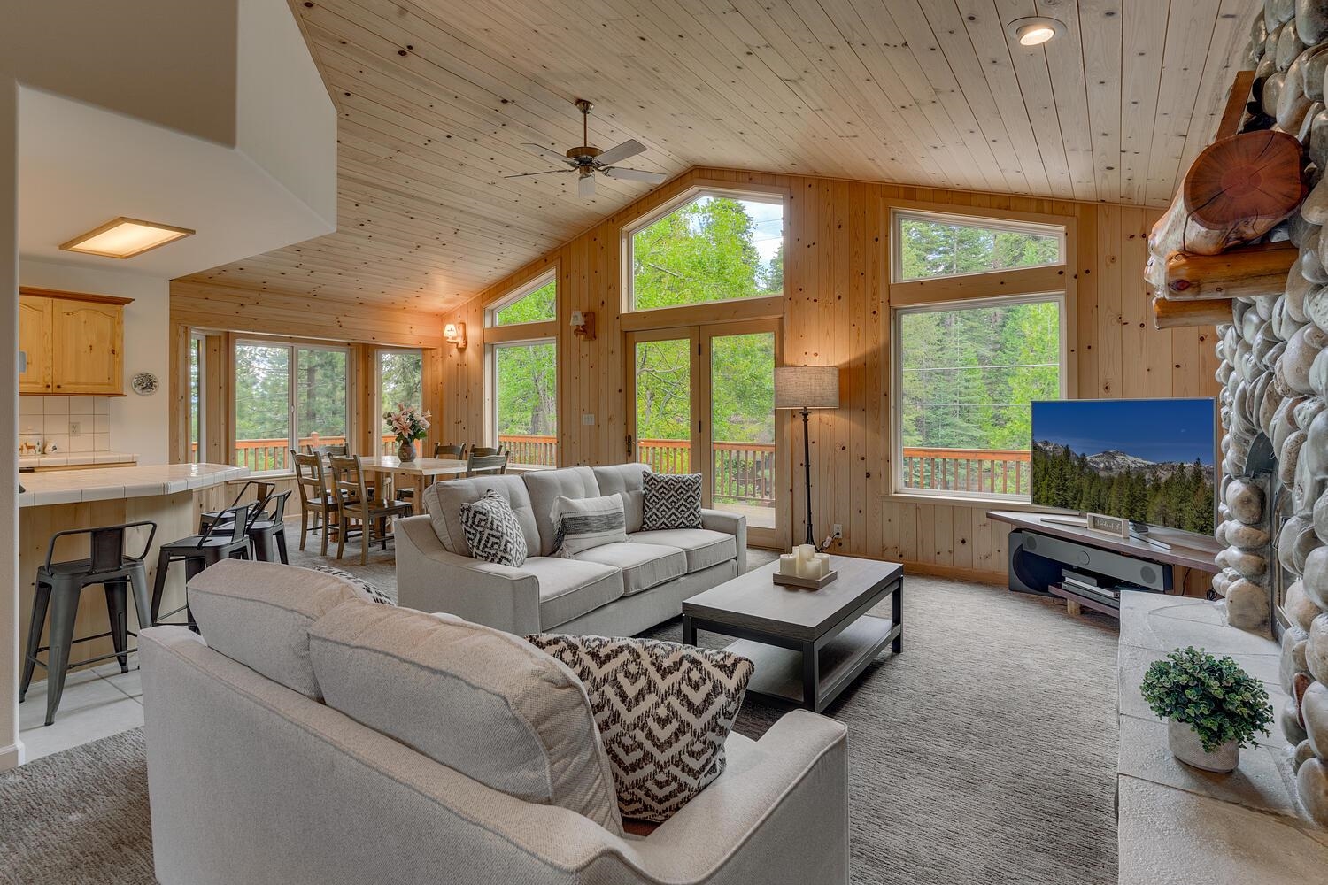 634 Agate Road