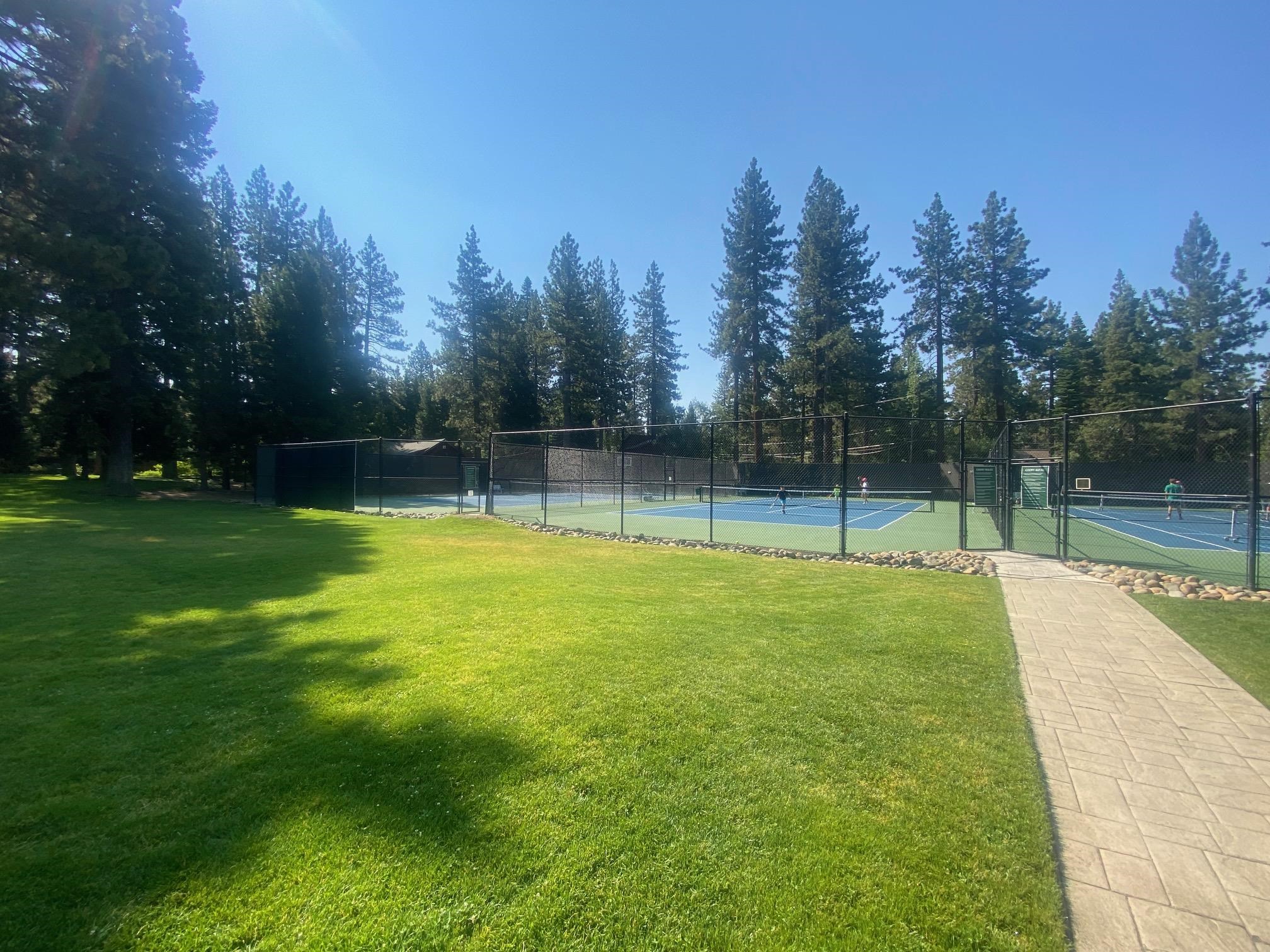 3323 Dardanelles Avenue
