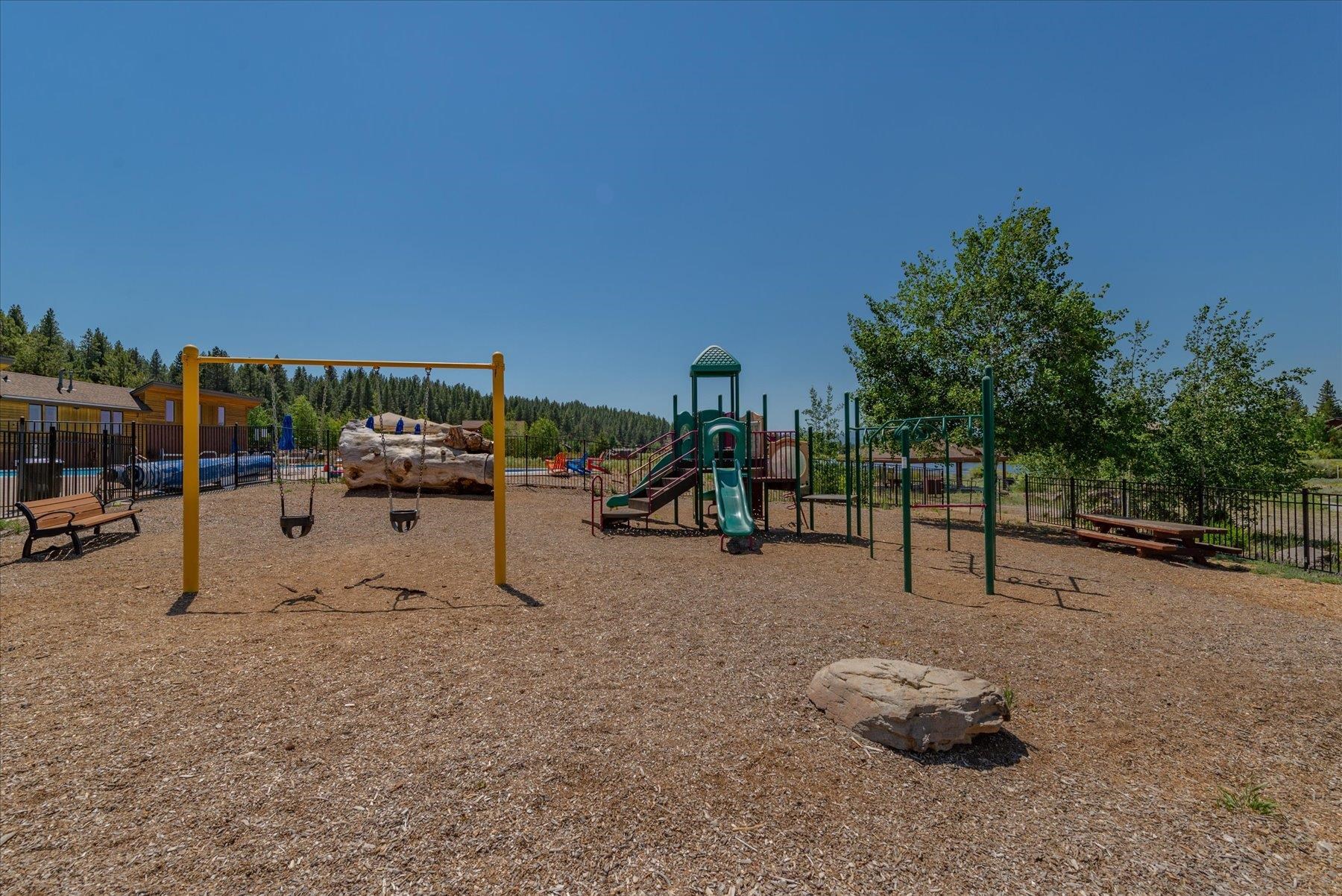 15062 Donnington Lane