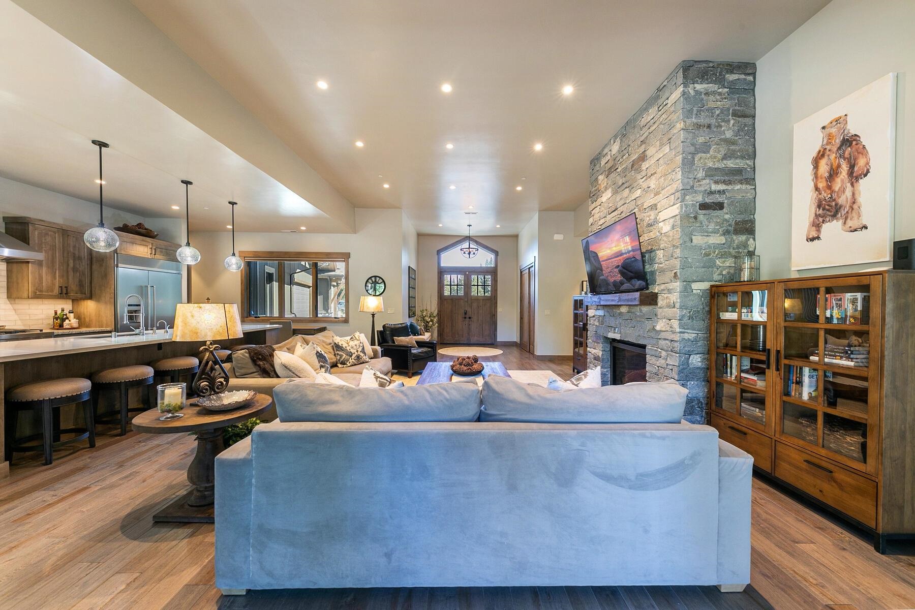 12682 Horizon Drive
