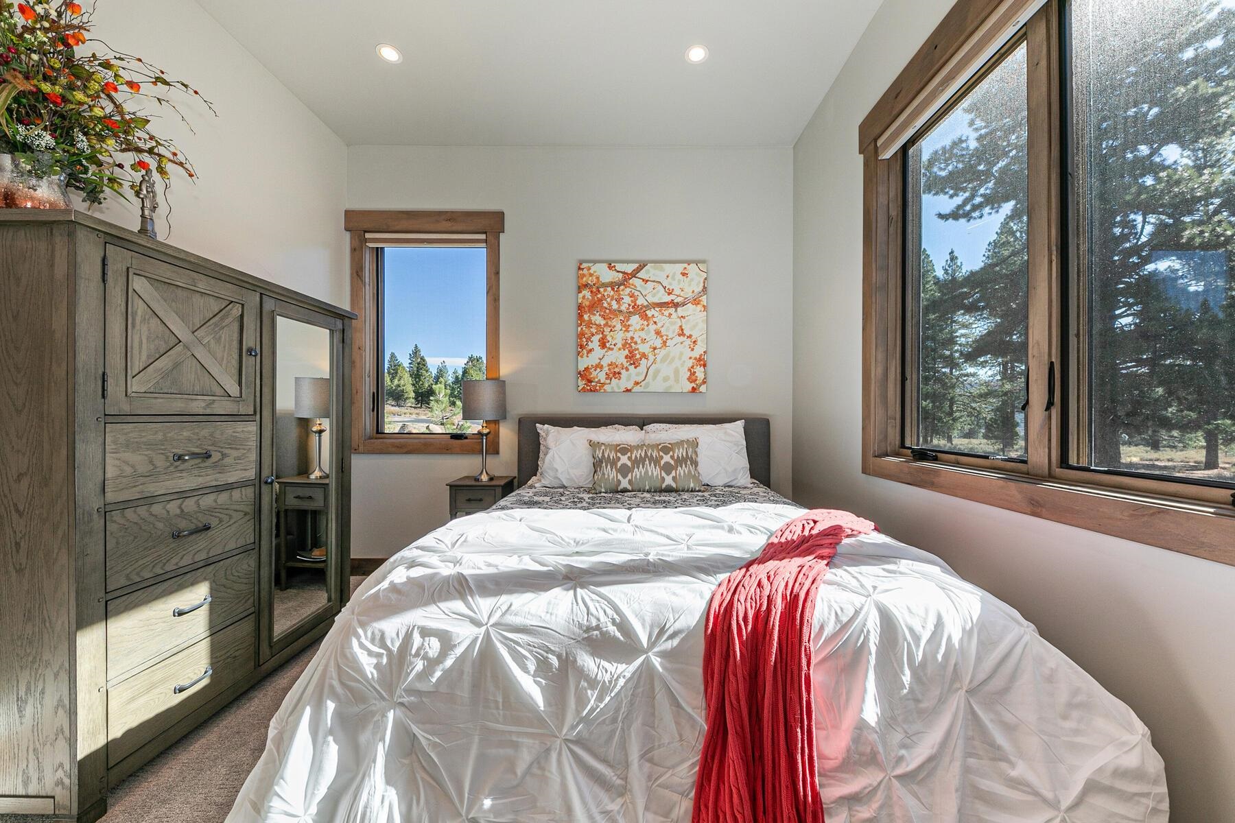 12682 Horizon Drive