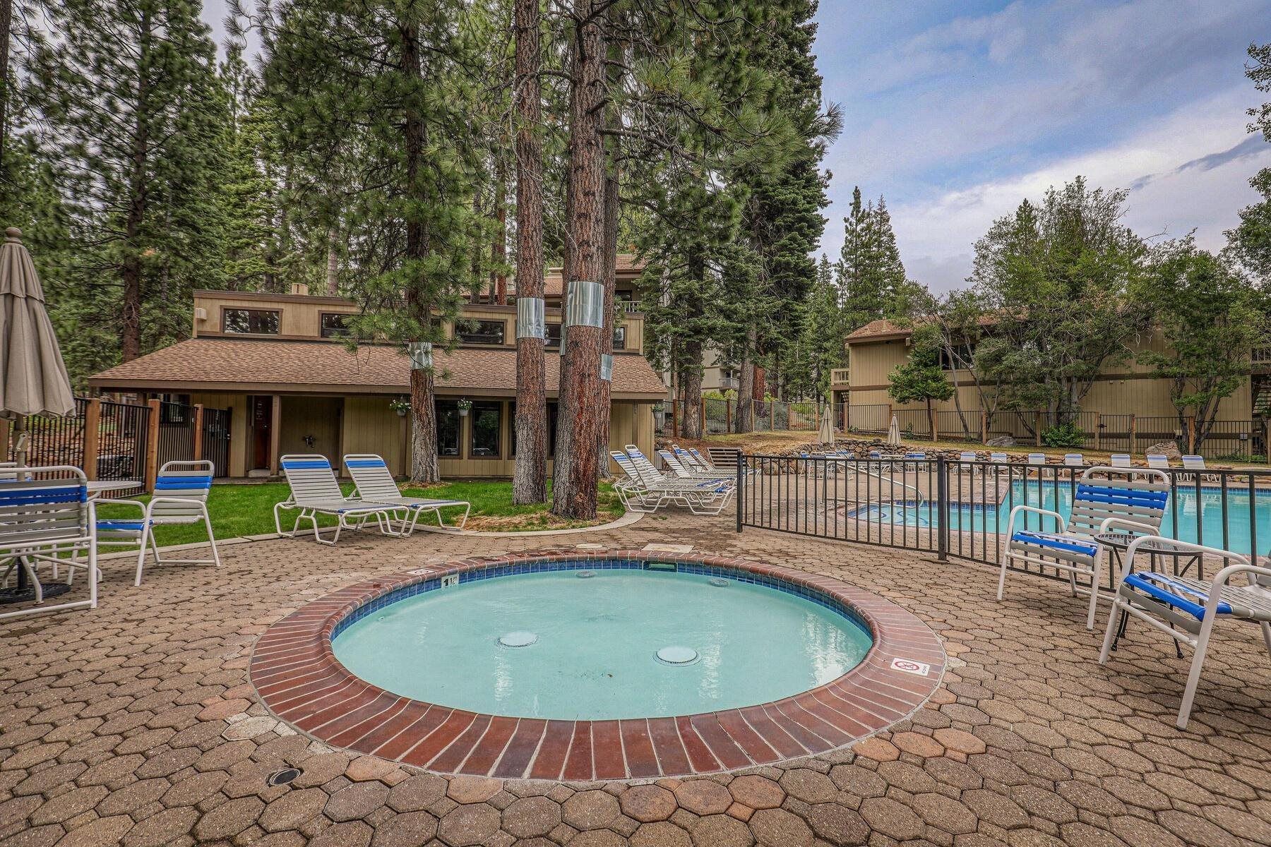 1001 Commonwealth Drive Unit: 95