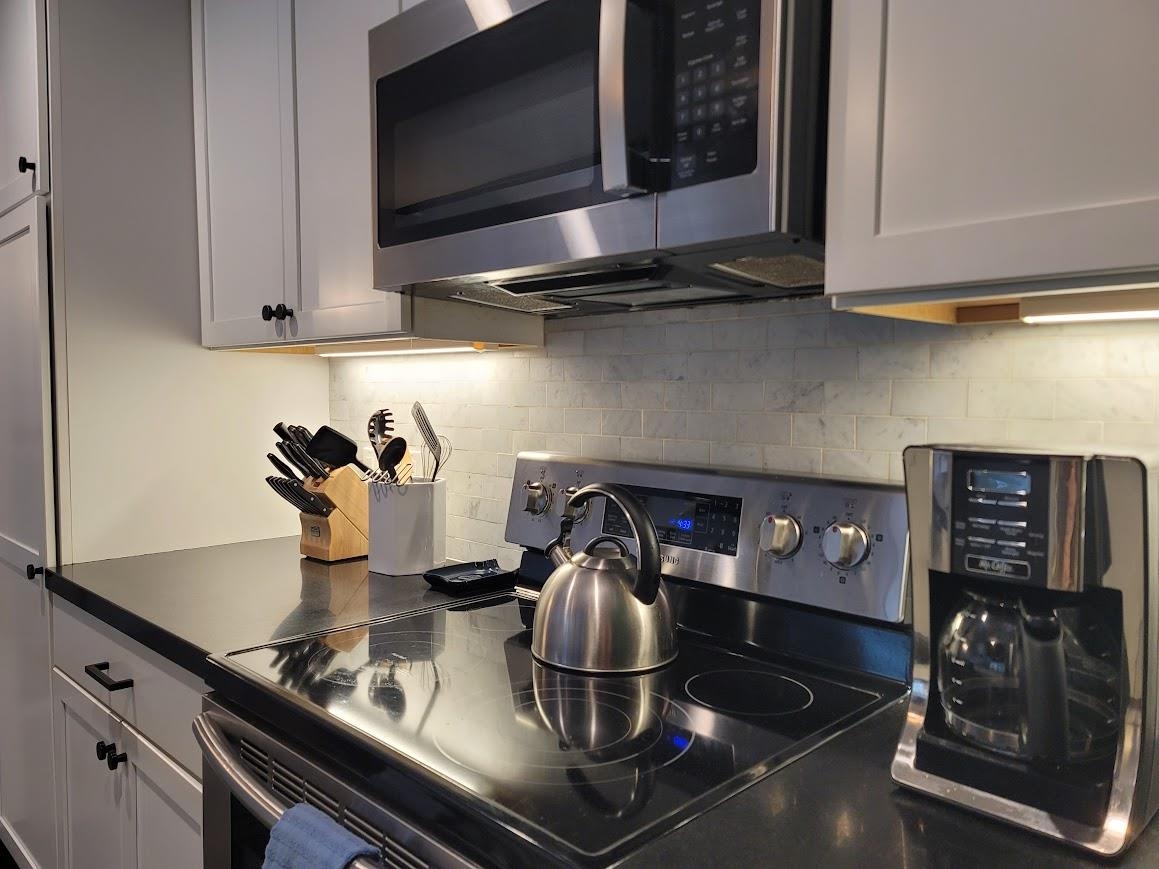 1001 Commonwealth Drive Unit: 95