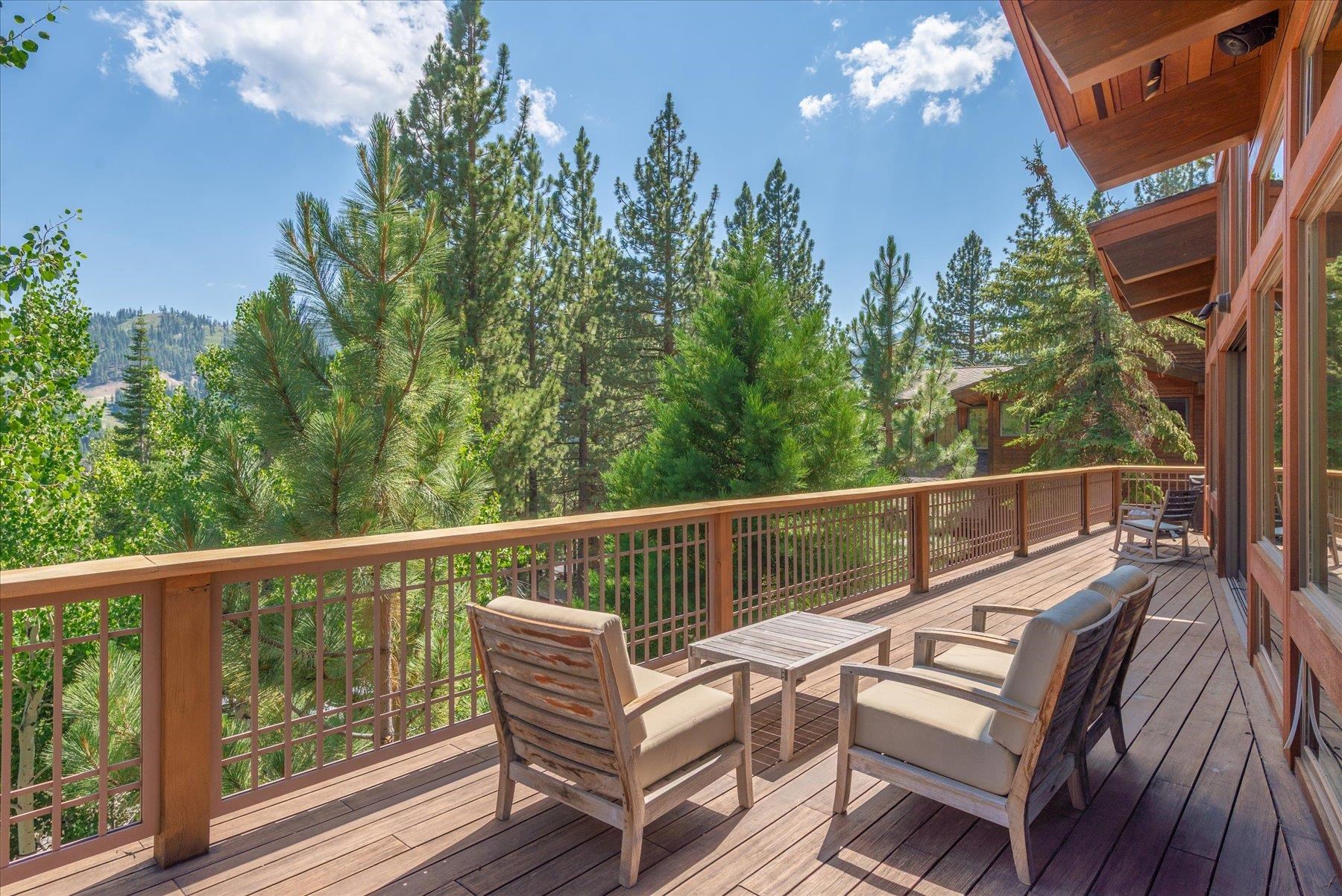 568 Hidden Lake Court