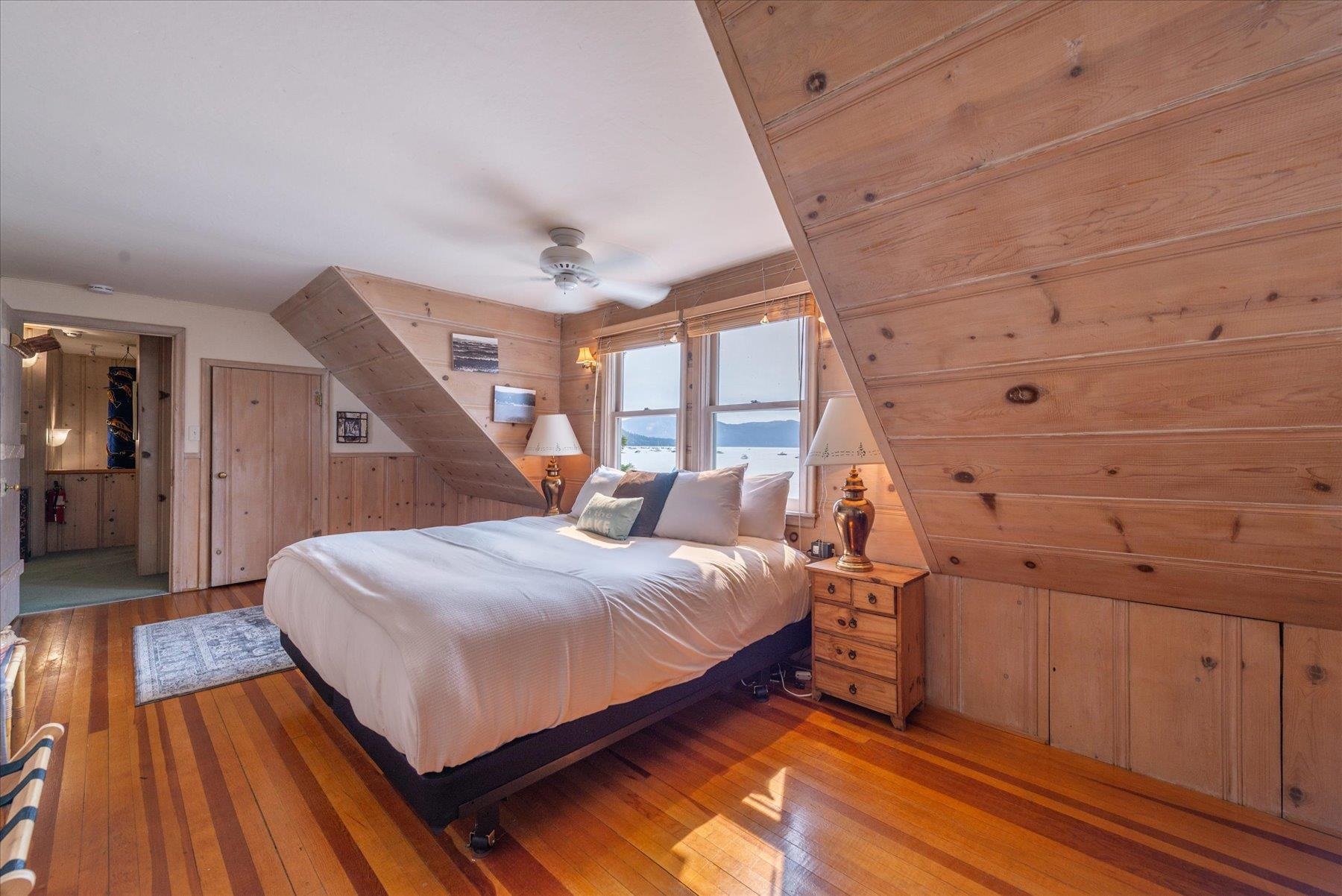 6480 North Lake Boulevard