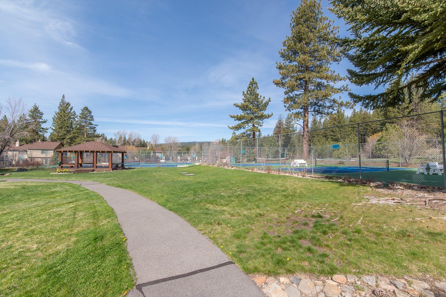 3101 Lake Forest Road Unit: 26