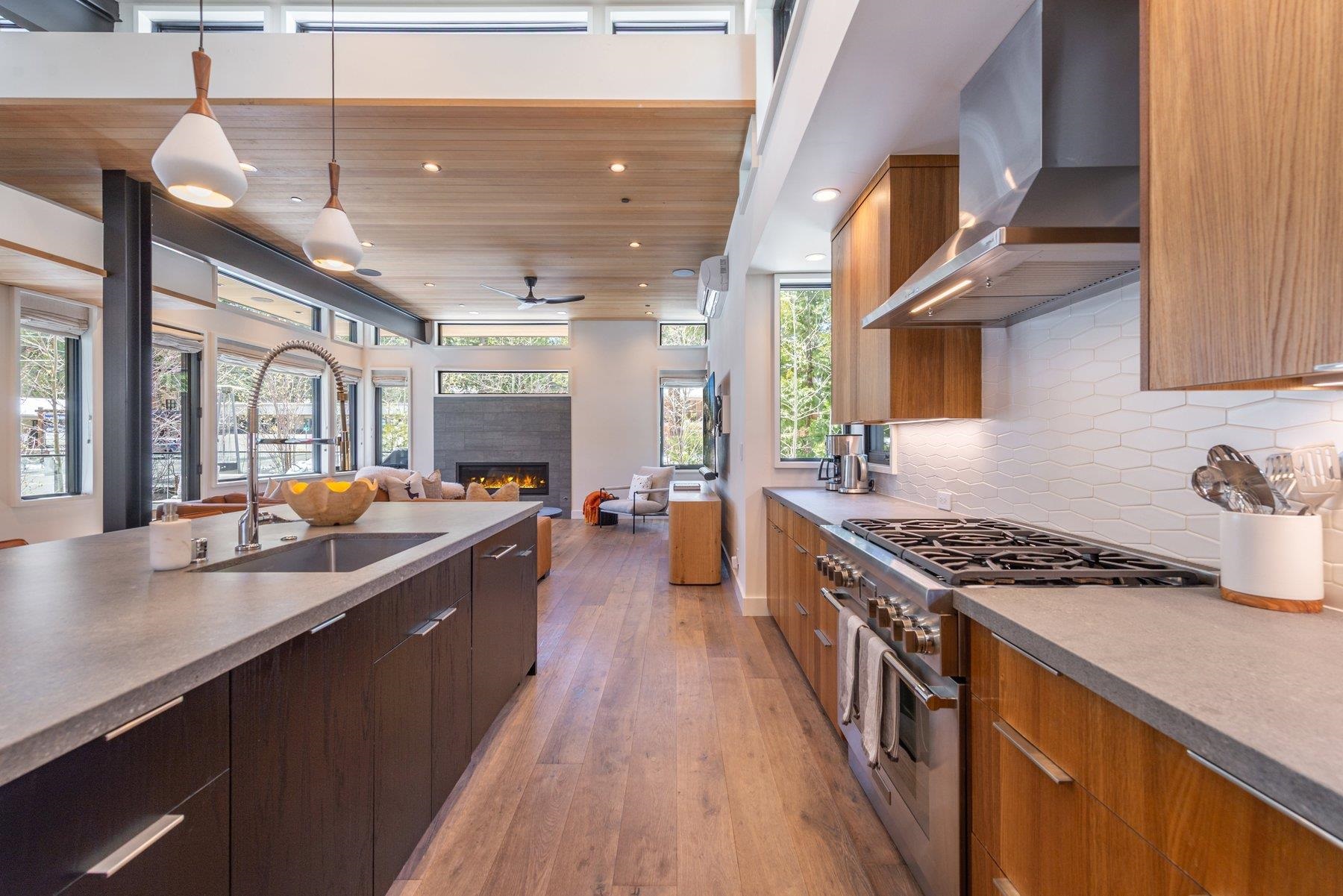 120 Old Cedars Place