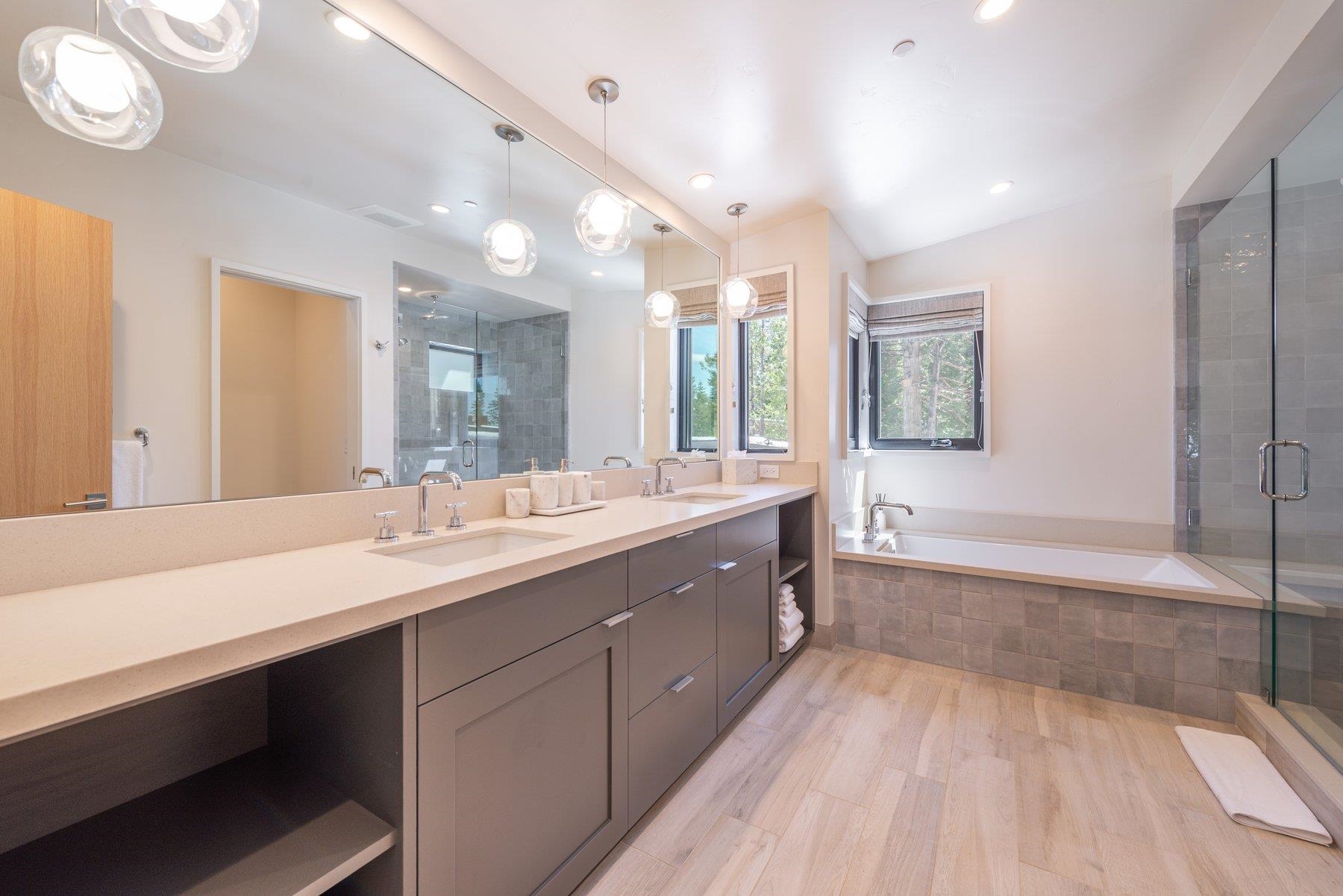 120 Old Cedars Place