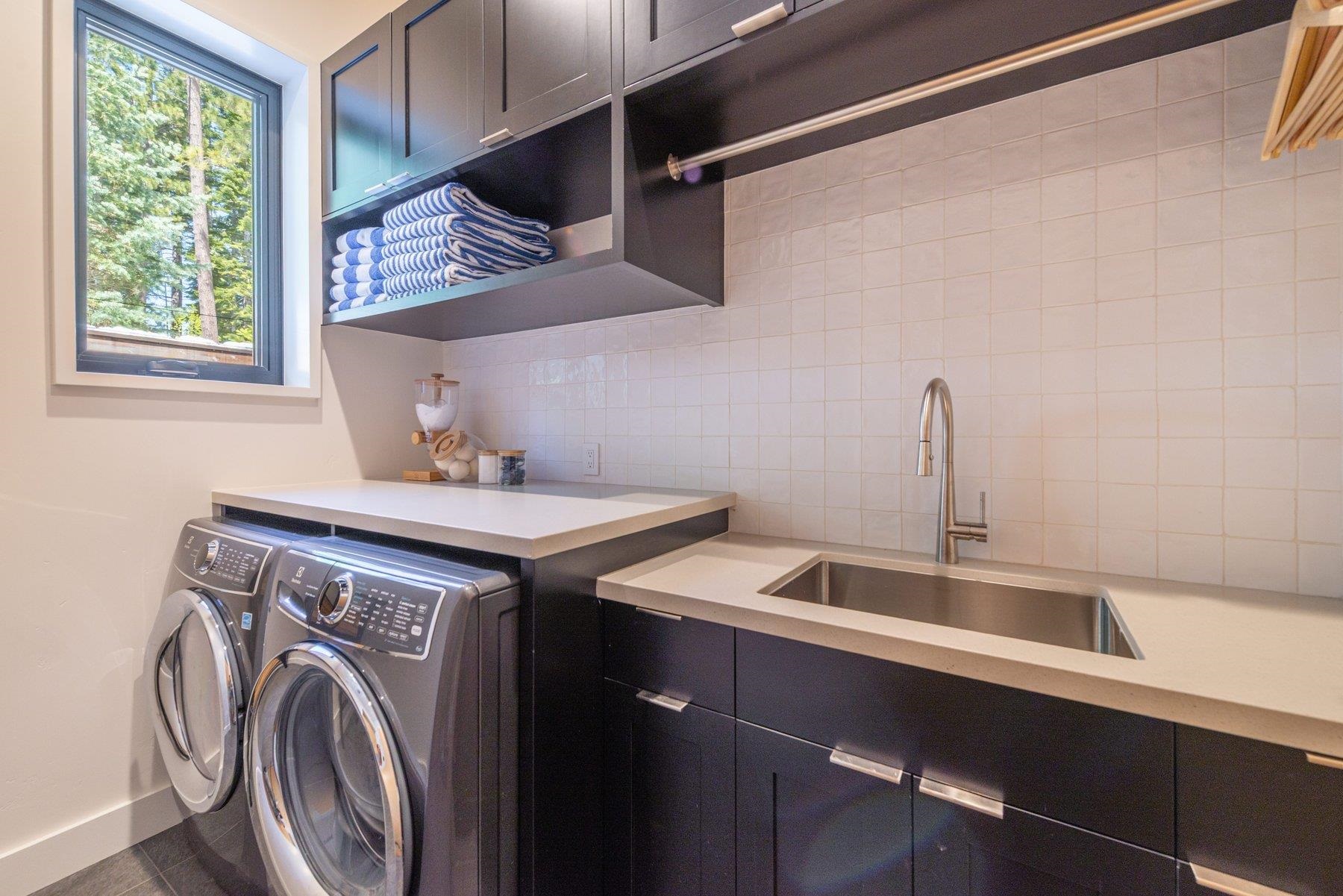 120 Old Cedars Place