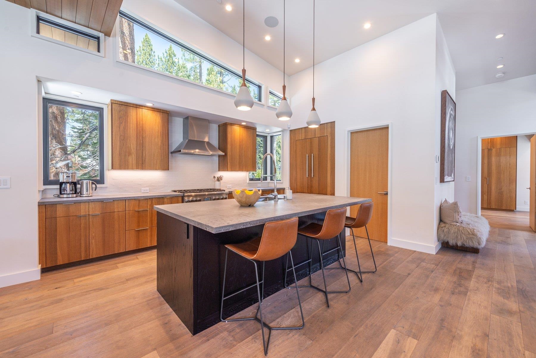 120 Old Cedars Place