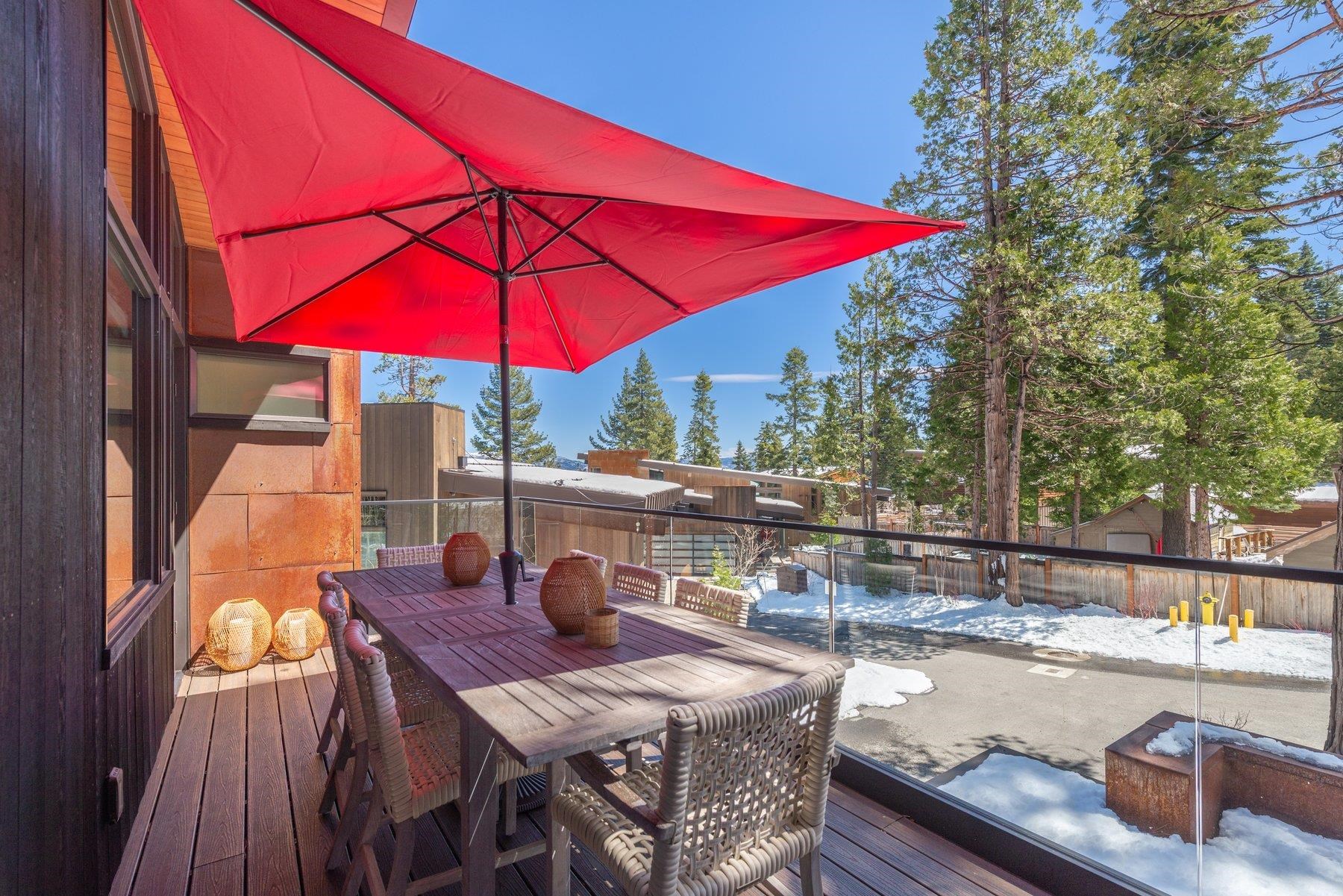 120 Old Cedars Place