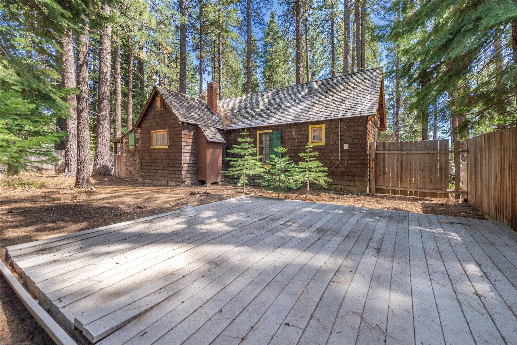 2535 Lake Forest Road