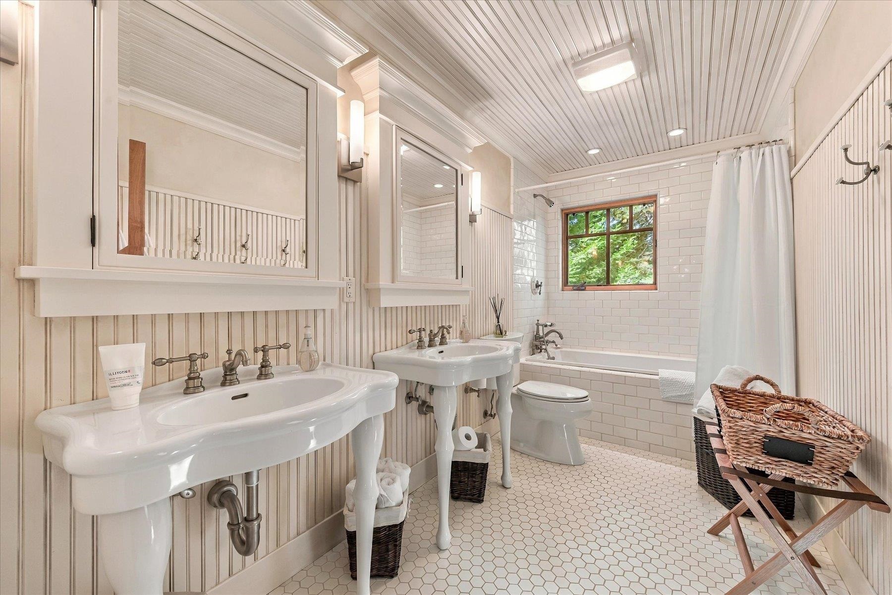 203 Quiet Walk Road