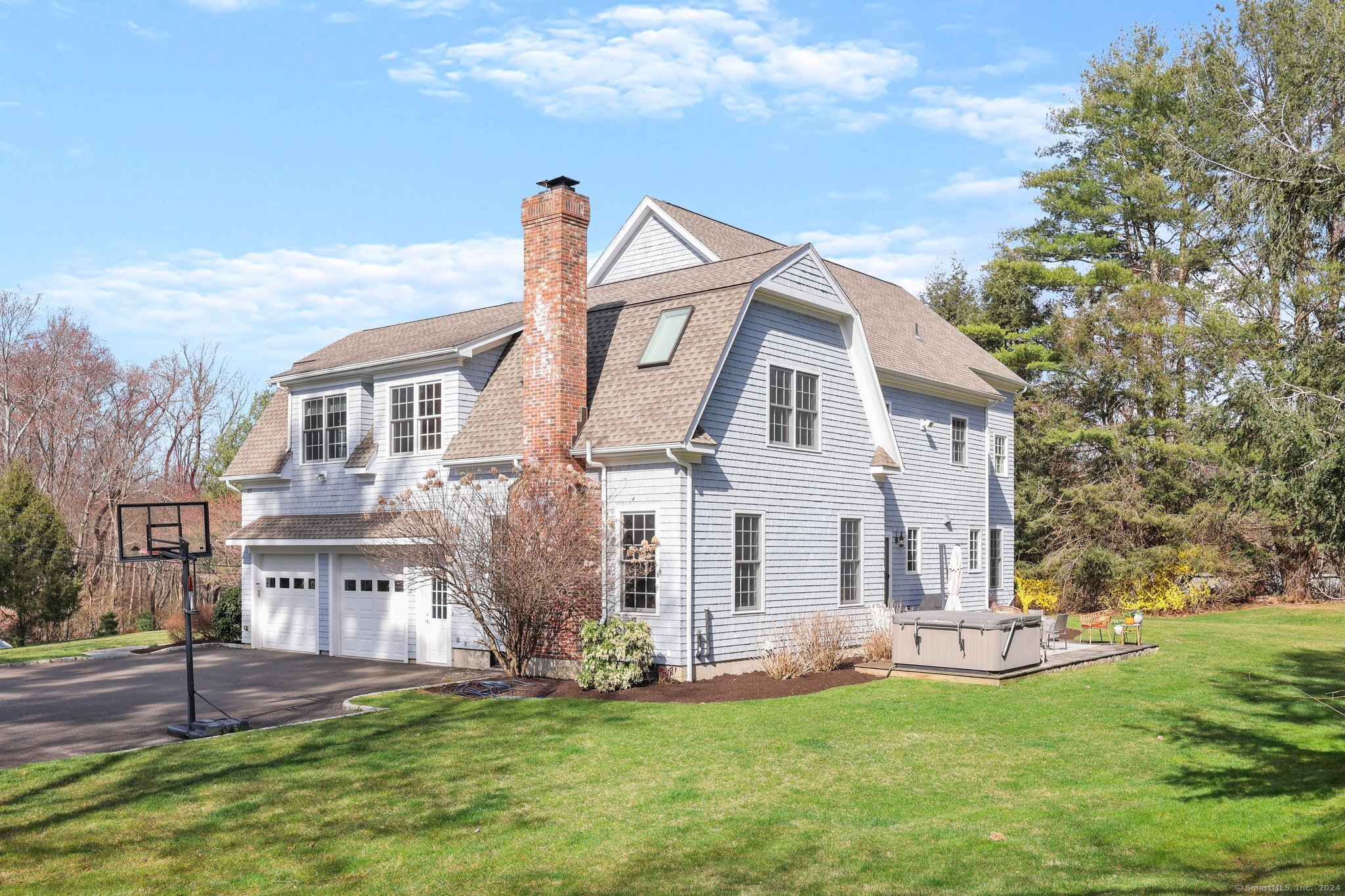 7 Rolling Ridge Road