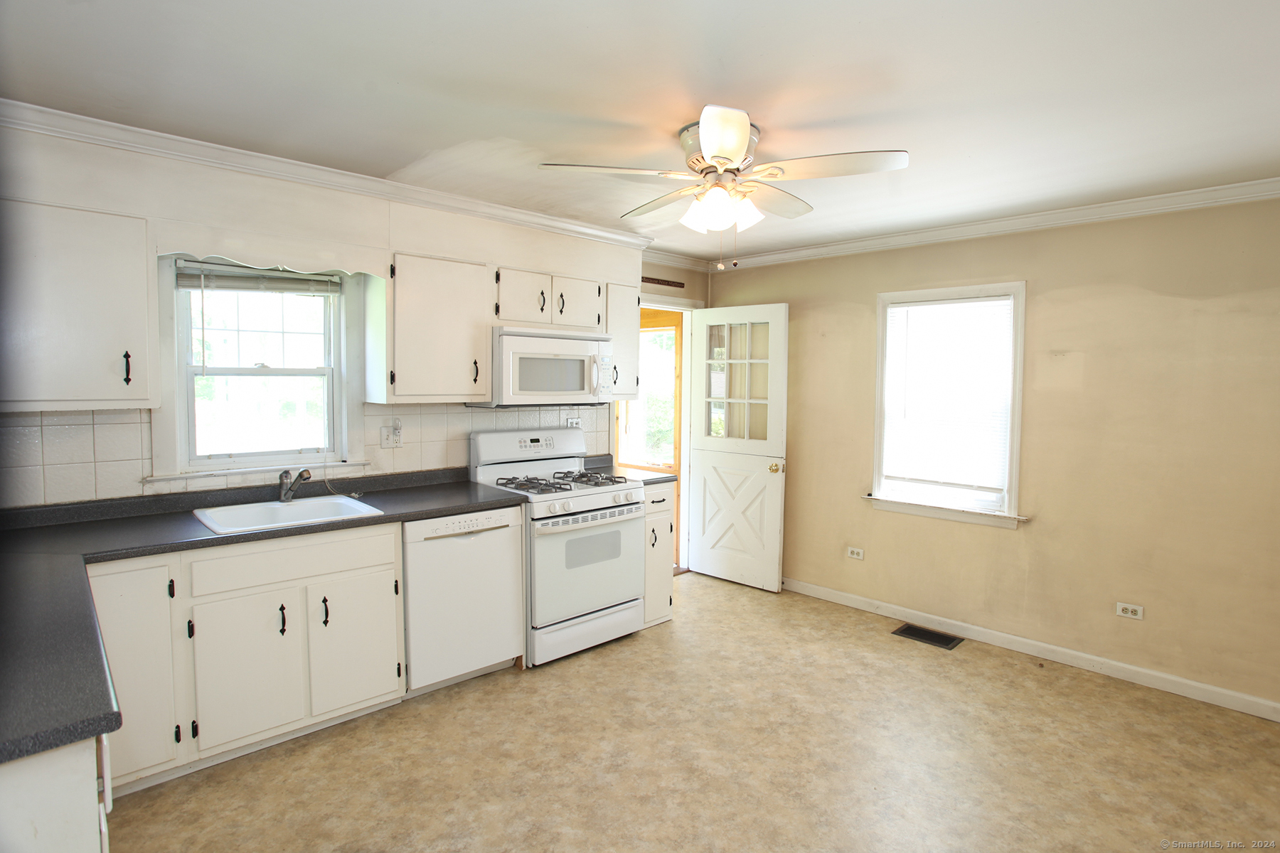 11 Deerfield Road