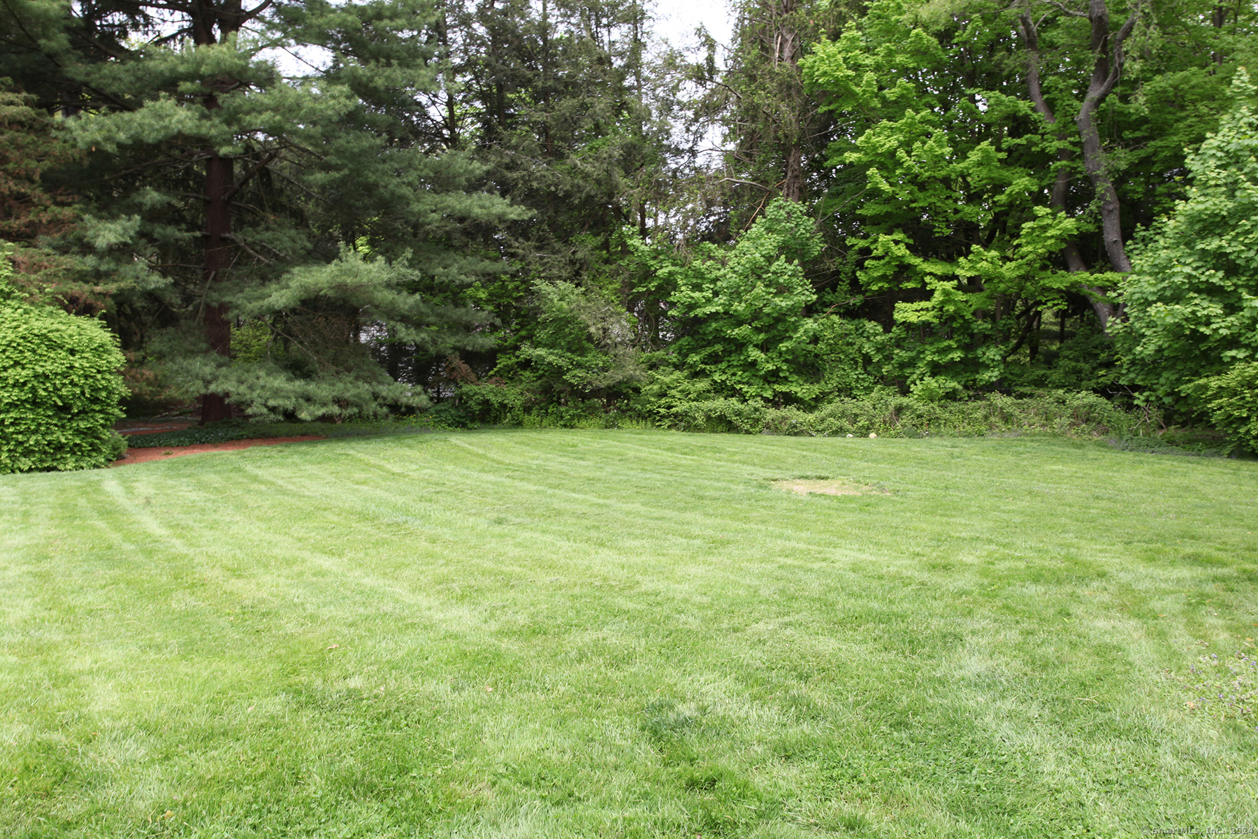 11 Deerfield Road