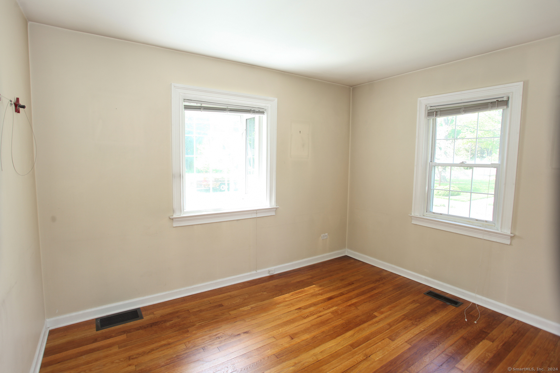 11 Deerfield Road